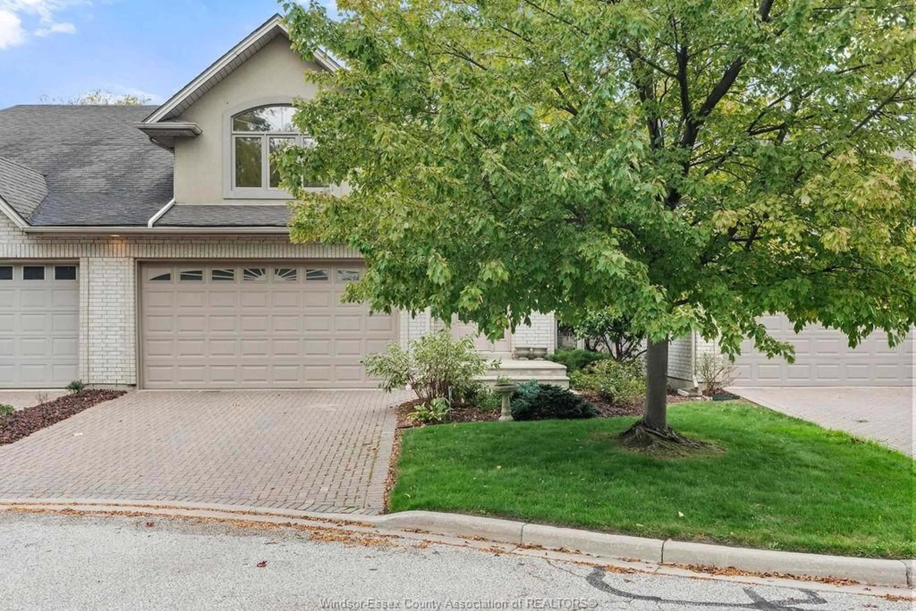 Unknown for 484 VANDERBILT Cres, Windsor Ontario N8P 1R5