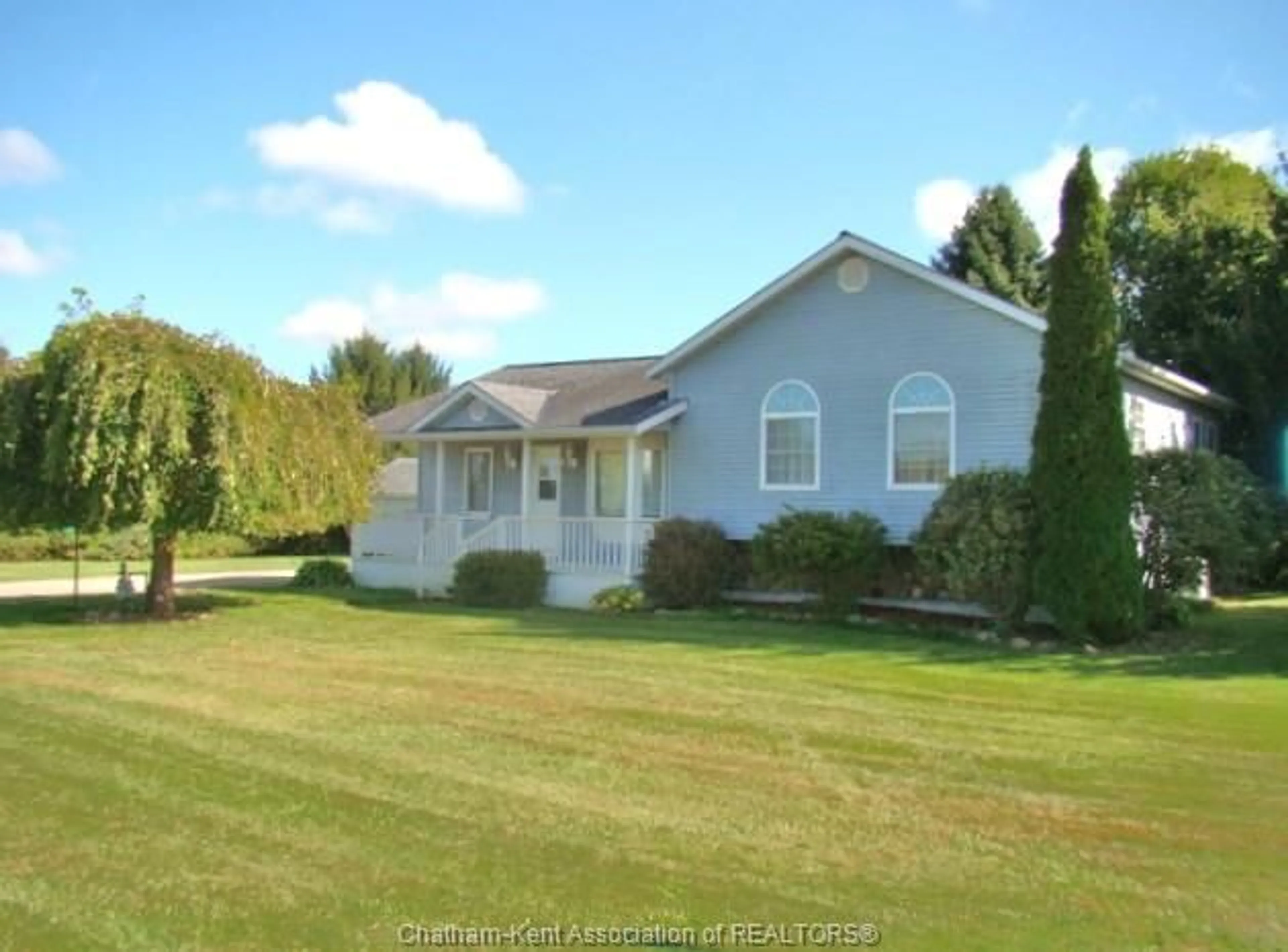 A pic from outside/outdoor area/front of a property/back of a property/a pic from drone, unknown for 12944 GOSNELL Line, Ridgetown Ontario N0P 2C0