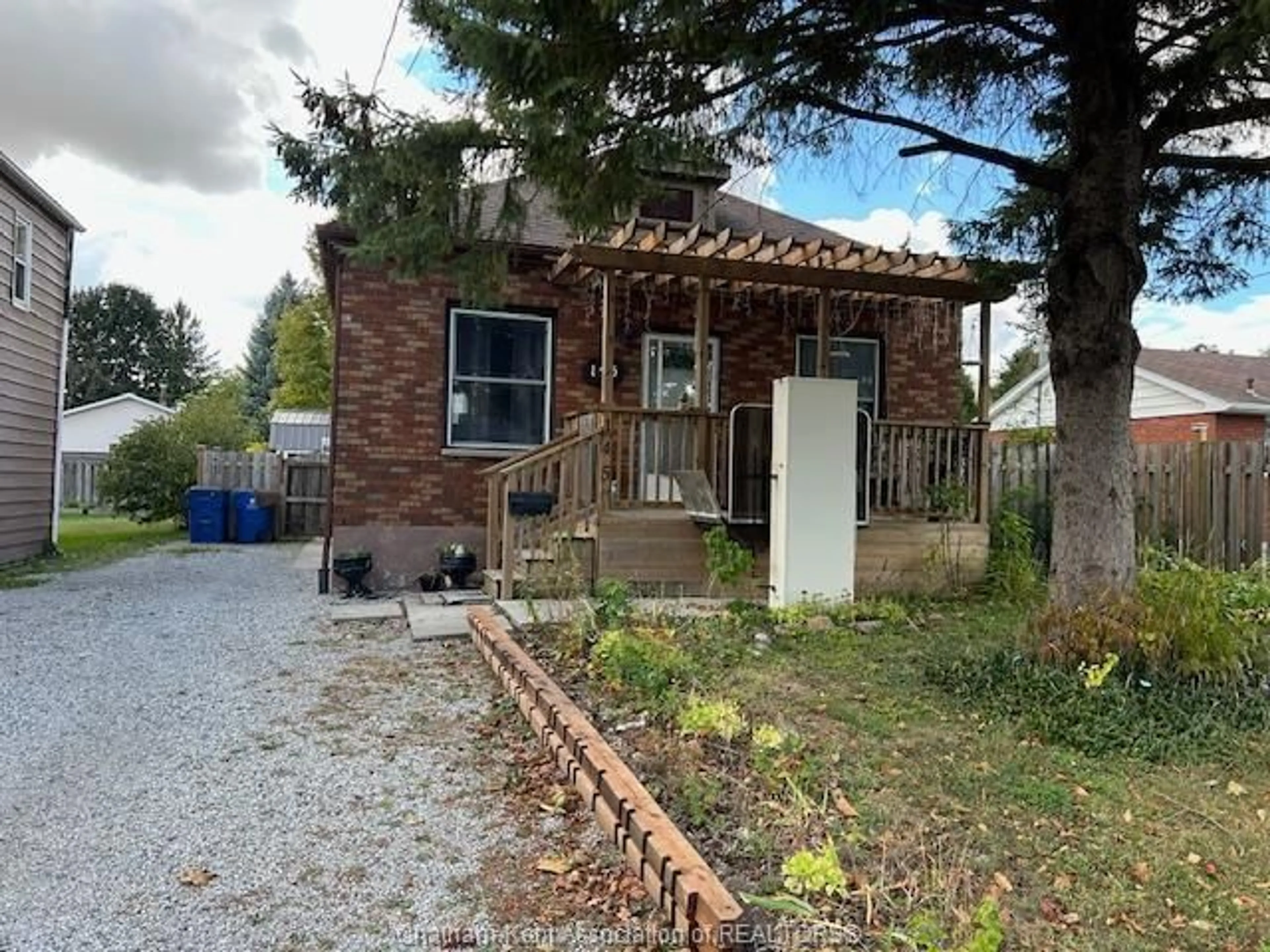 Unknown for 145 SANDYS St, Chatham Ontario N7L 3P5