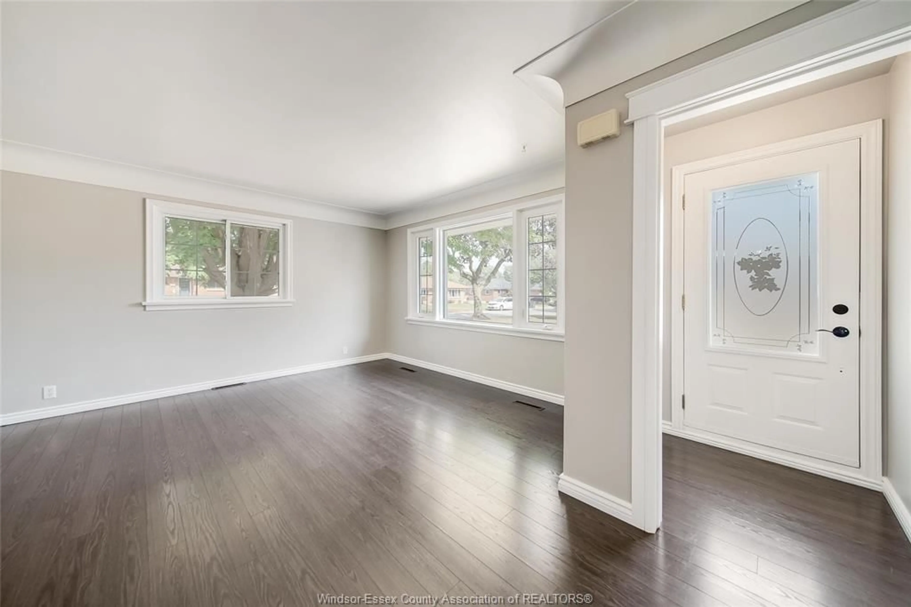 A pic of a room for 38 NANCY, Leamington Ontario N8H 1K4