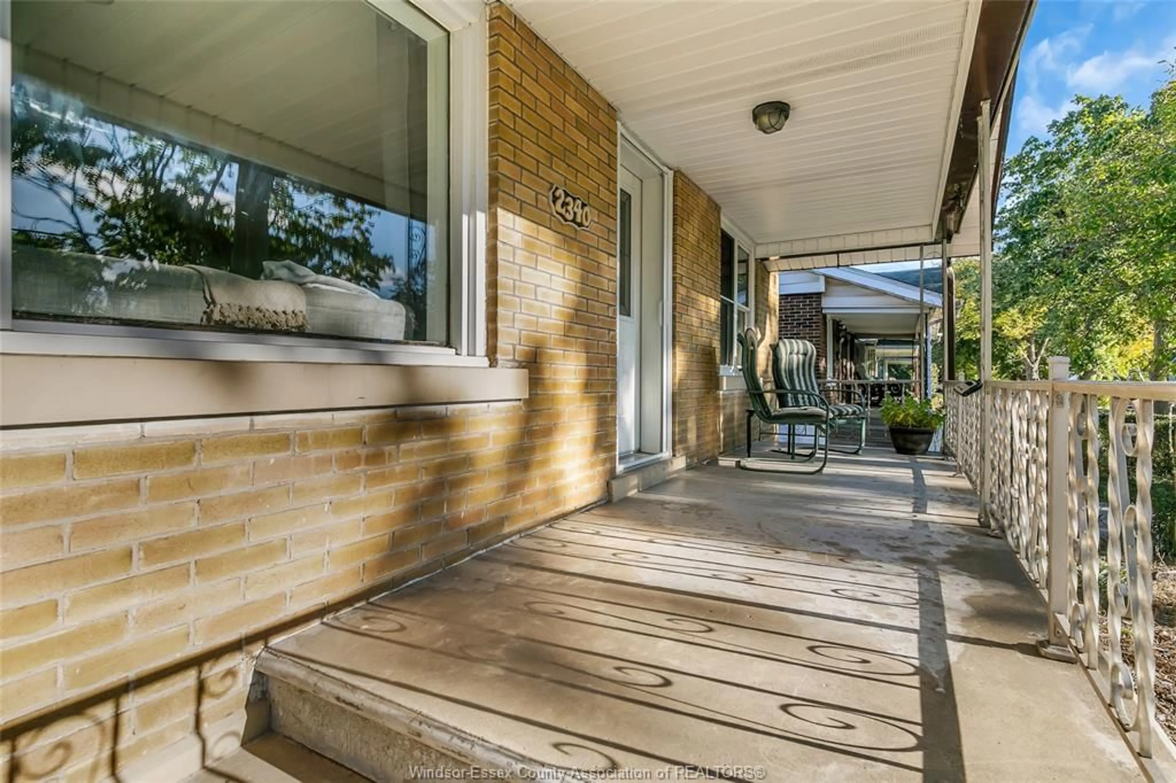 Patio, street for 2340 ALEXIS Rd, Windsor Ontario N8W 3Z3