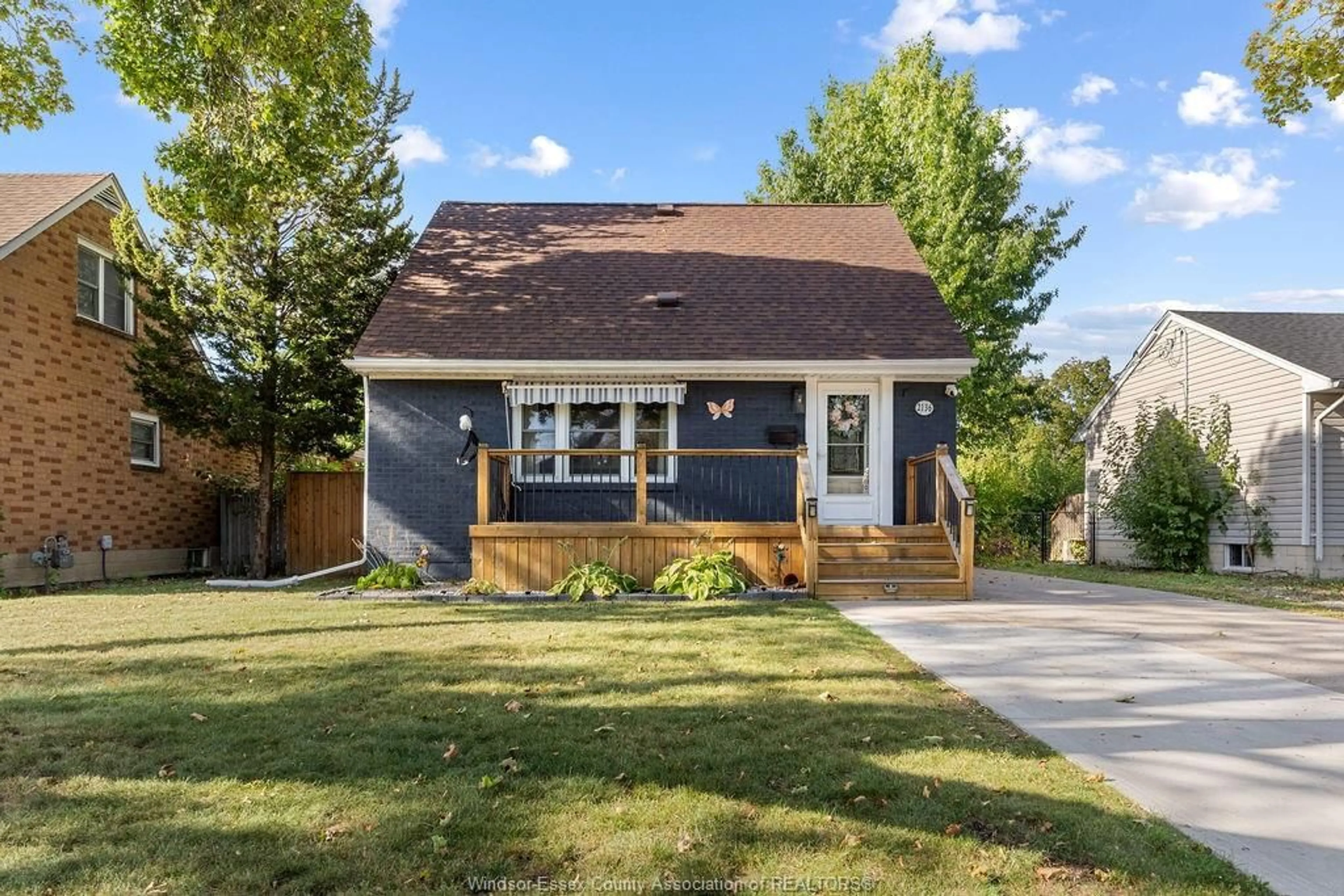 Unknown for 2136 SECORD, Windsor Ontario N9B 1T1