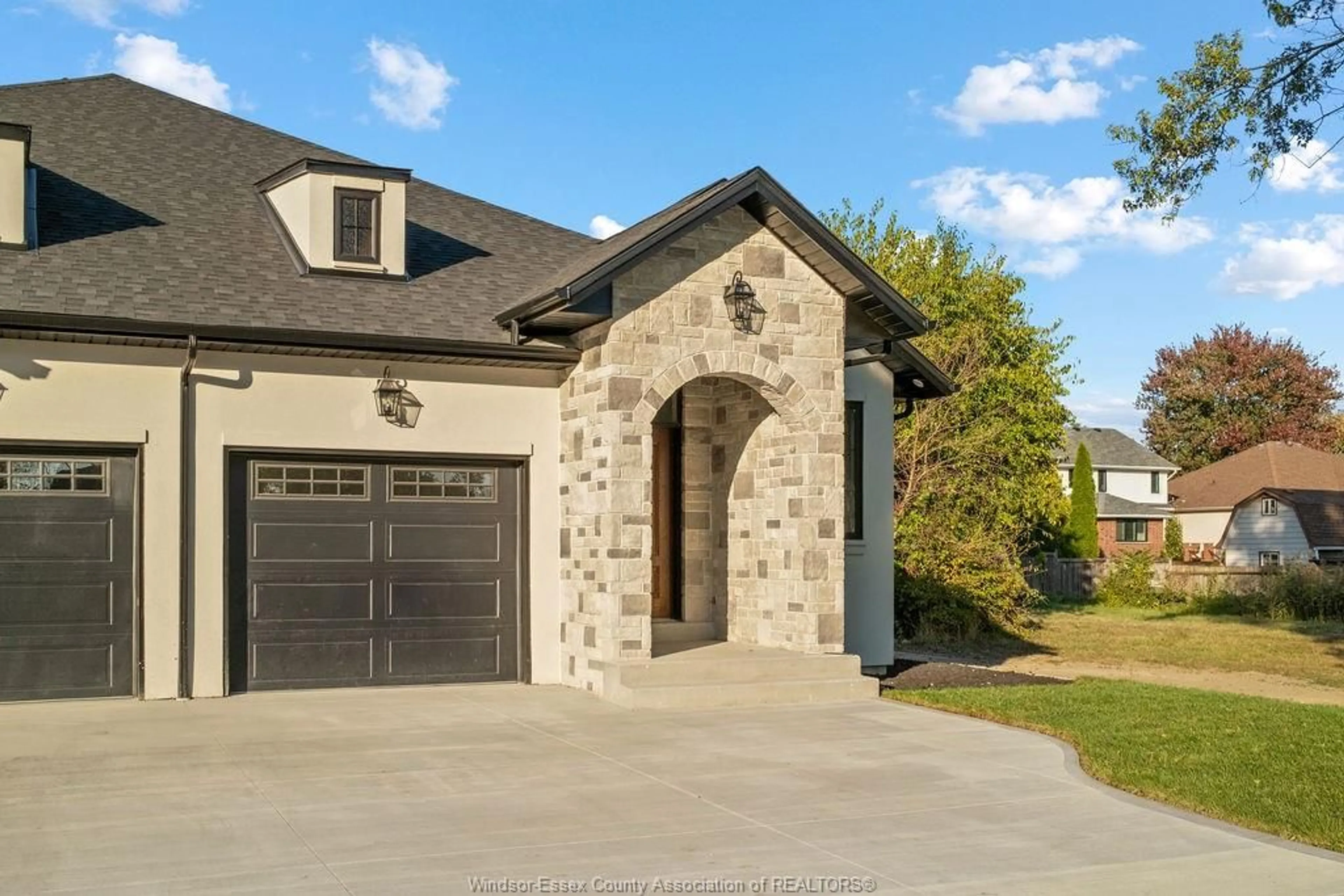 Home with brick exterior material, street for 1407 STUART, LaSalle Ontario N9J 1Y4