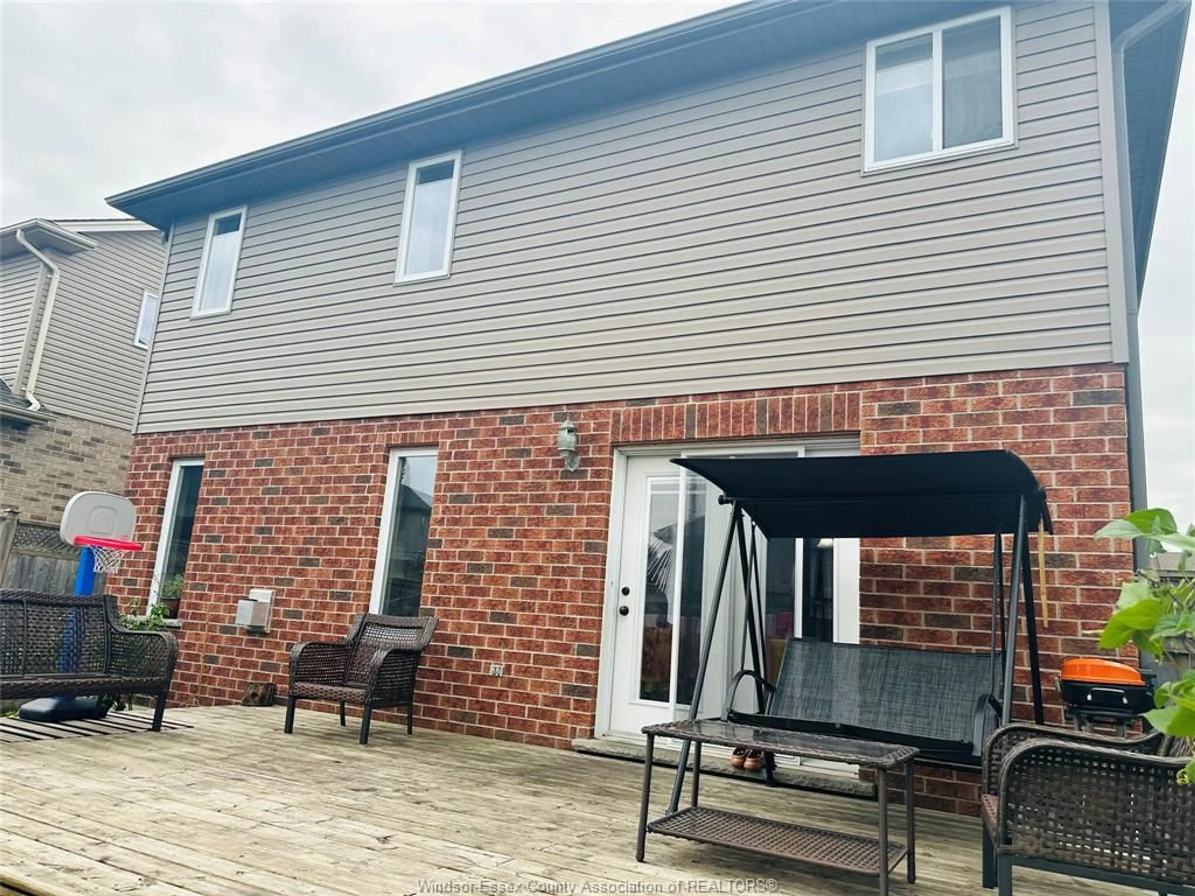 Patio, unknown for 688 HALIFAX Rd, Woodstock Ontario N4T 0G1