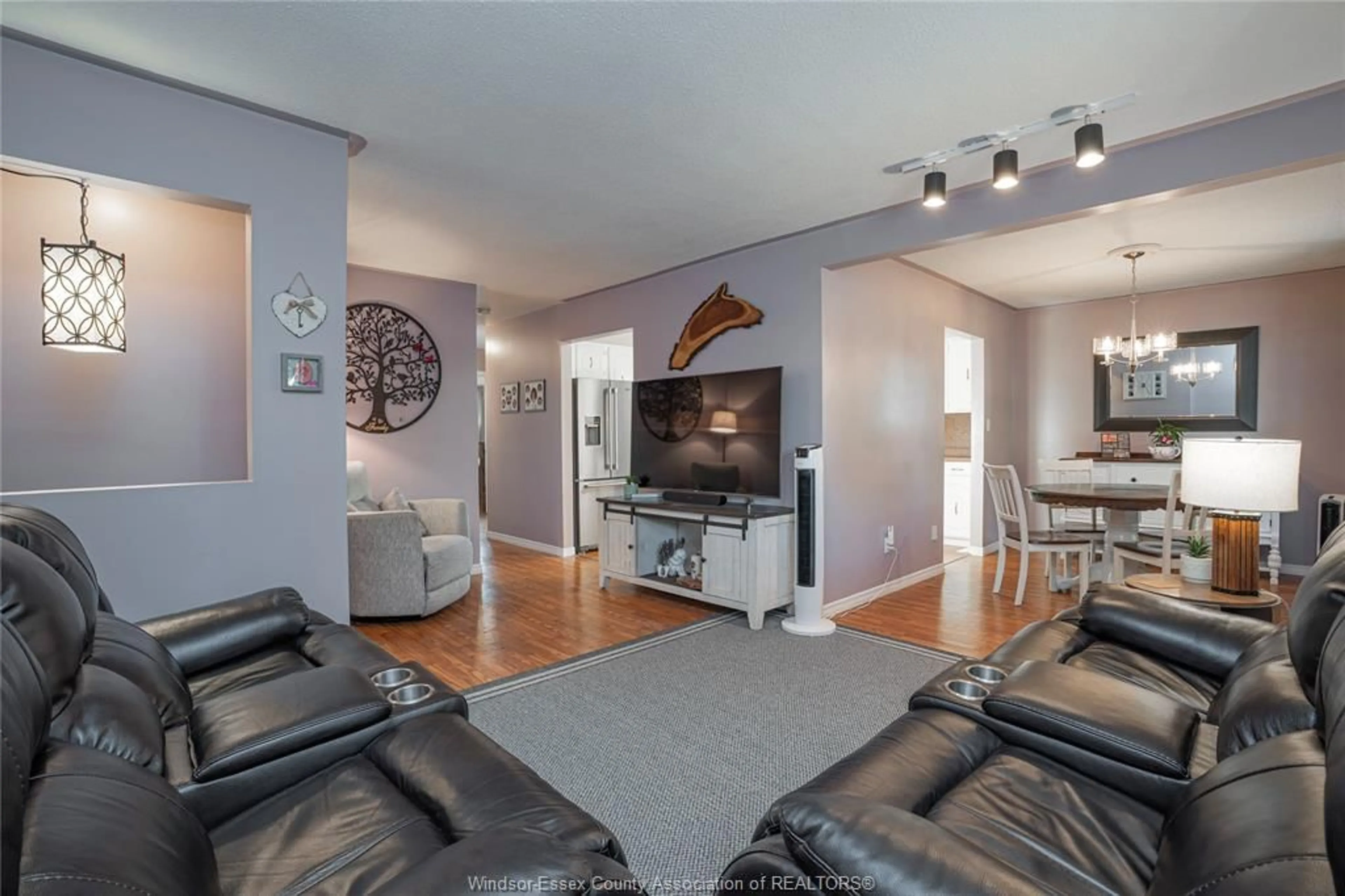 Living room with furniture, wood/laminate floor for 171 DUFF Ave, Amherstburg Ontario N9V 2P8