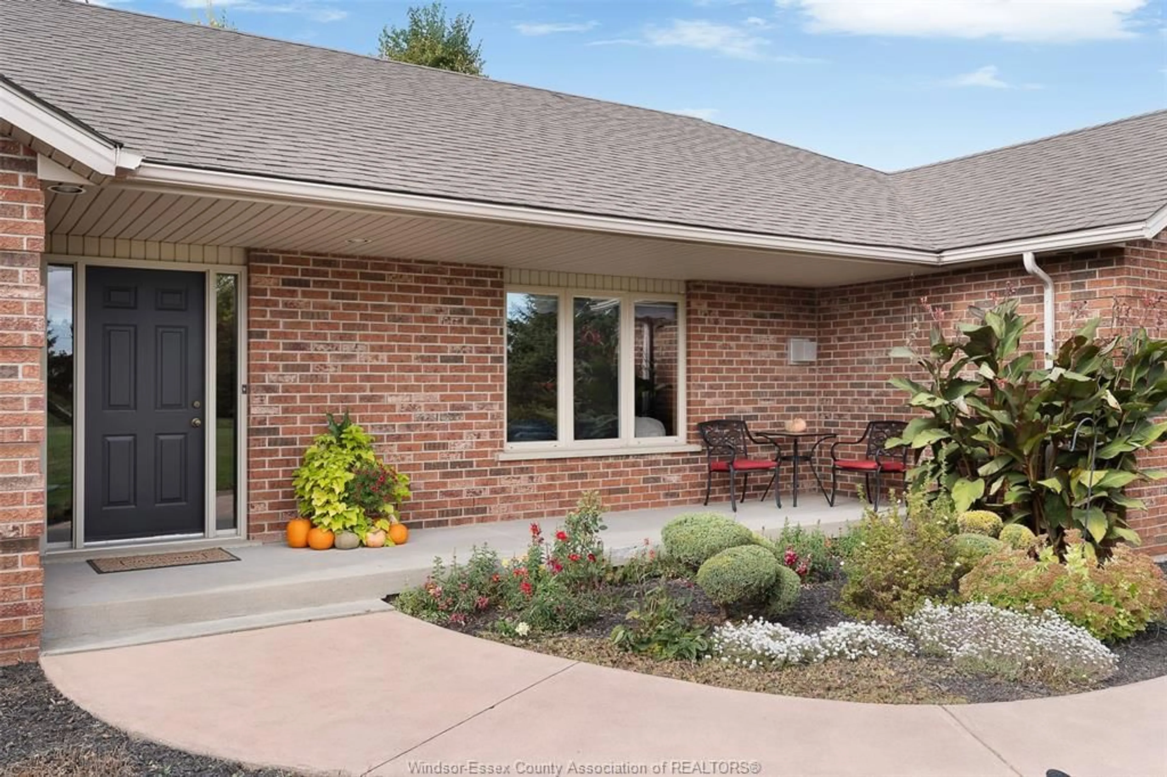 Home with brick exterior material, street for 5310 CONCESSION 5 N, Amherstburg Ontario N9V 0C8