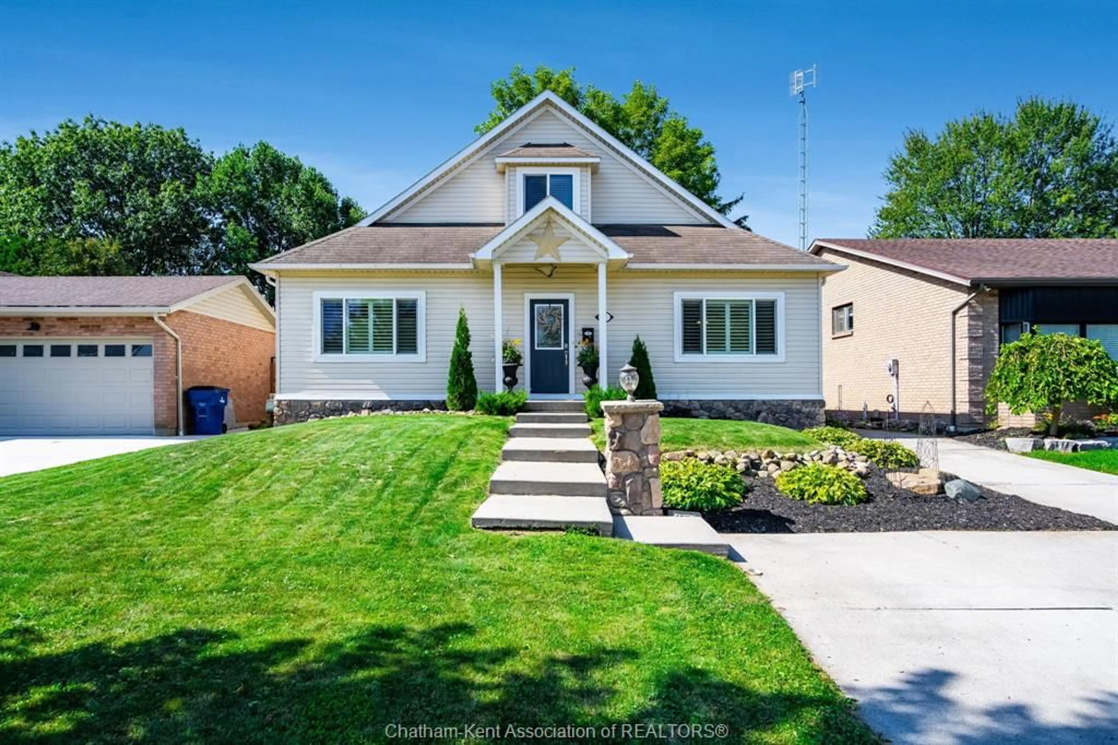 Home with brick exterior material, street for 42 Bruinsma Ave, Chatham Ontario N7M 6C3