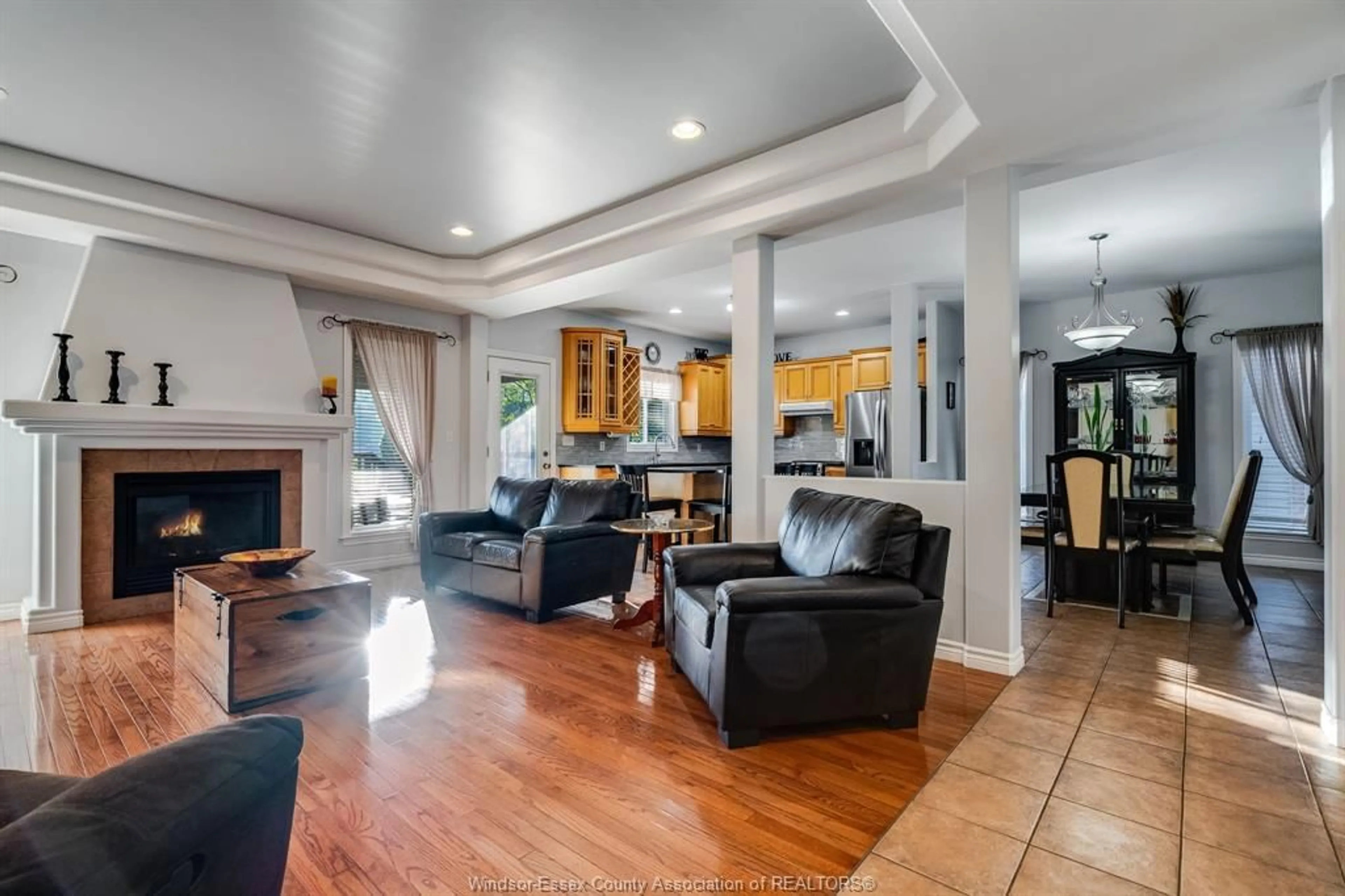 Living room with furniture, ceramic/tile floor for 92 Joanne Crt, Leamington Ontario N8H 5H5
