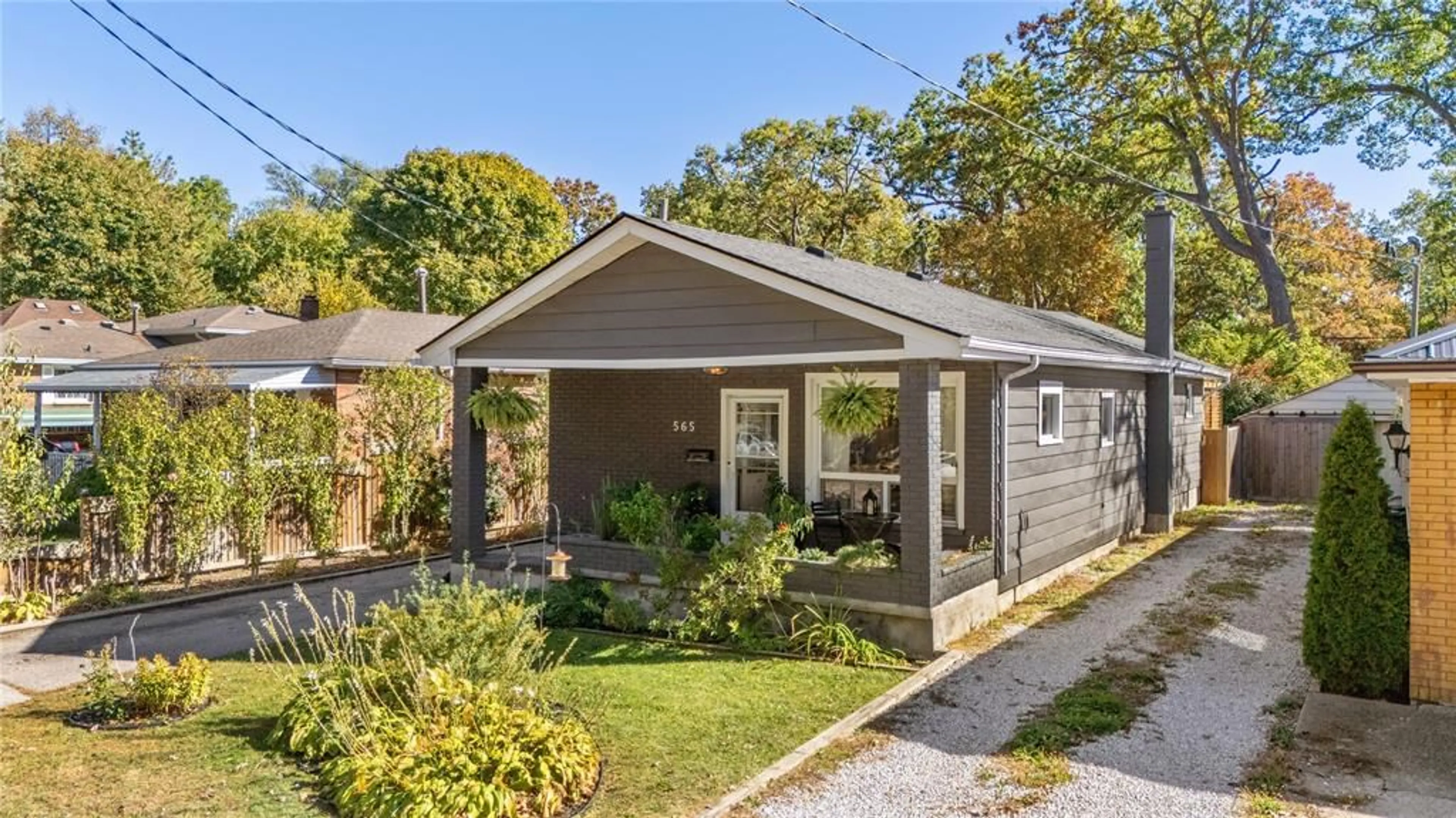 Home with vinyl exterior material, street for 565 ERROL Rd, Sarnia Ontario N7V 2B9