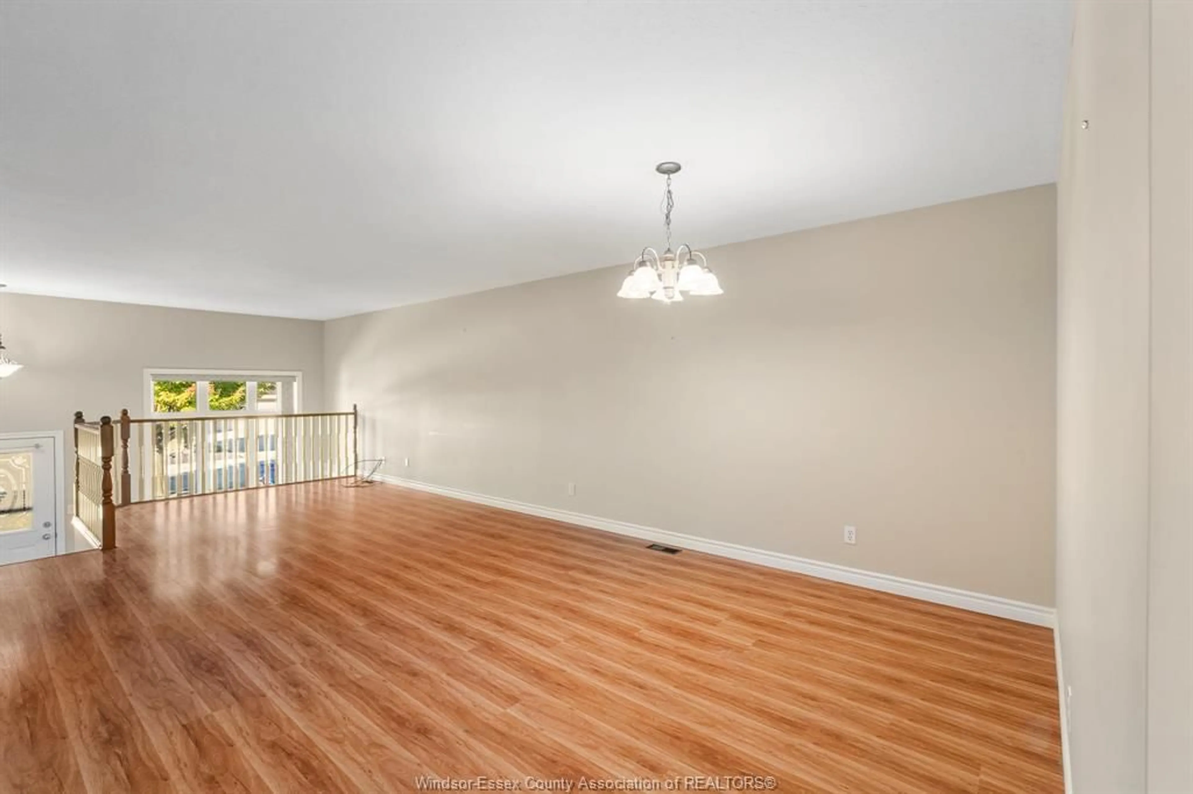 A pic of a room for 146 Antonio Crt, Leamington Ontario N8H 5P5