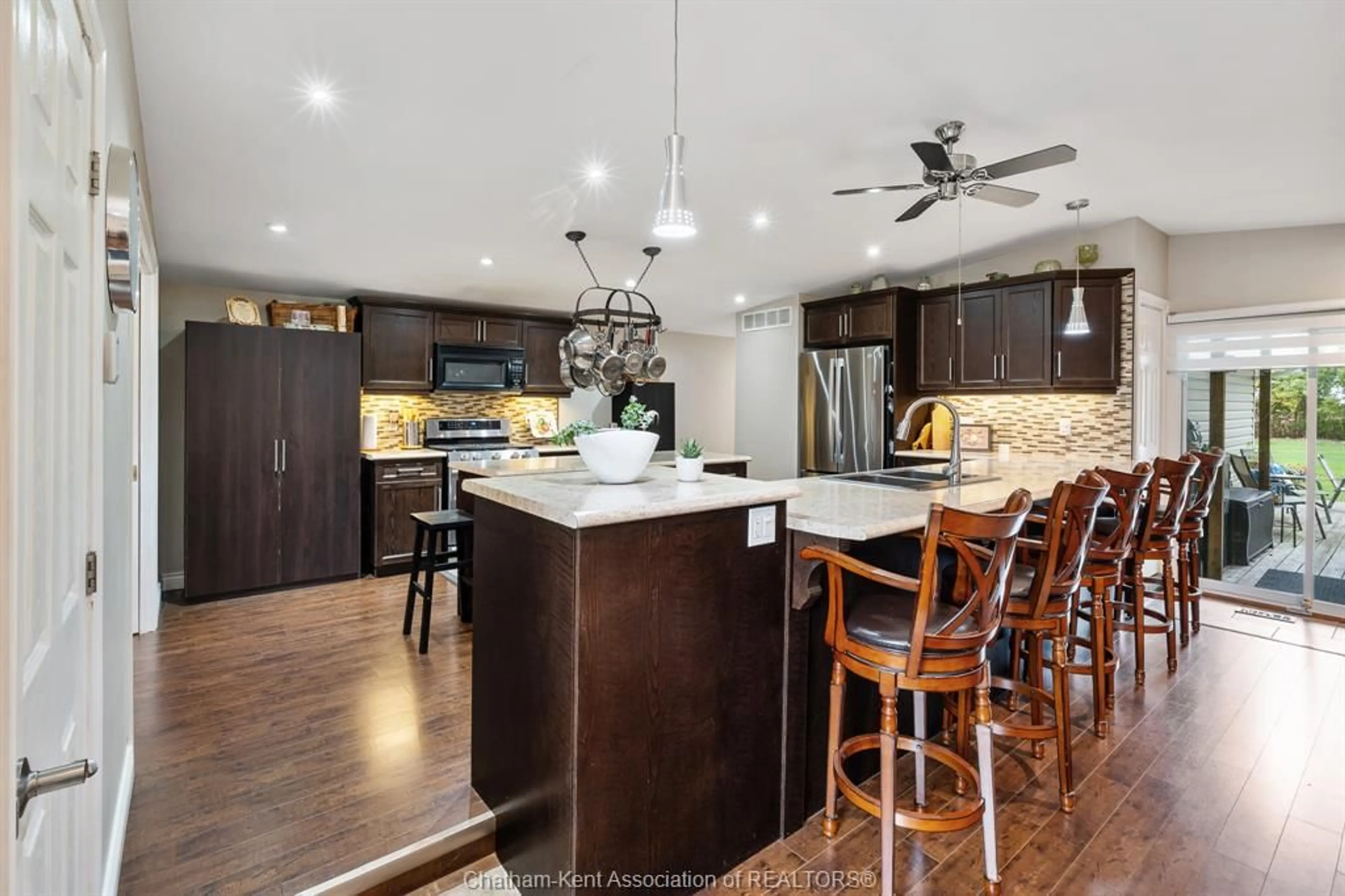 Open concept kitchen, unknown for 39 Regency Dr, Chatham Ontario N7L 4E7