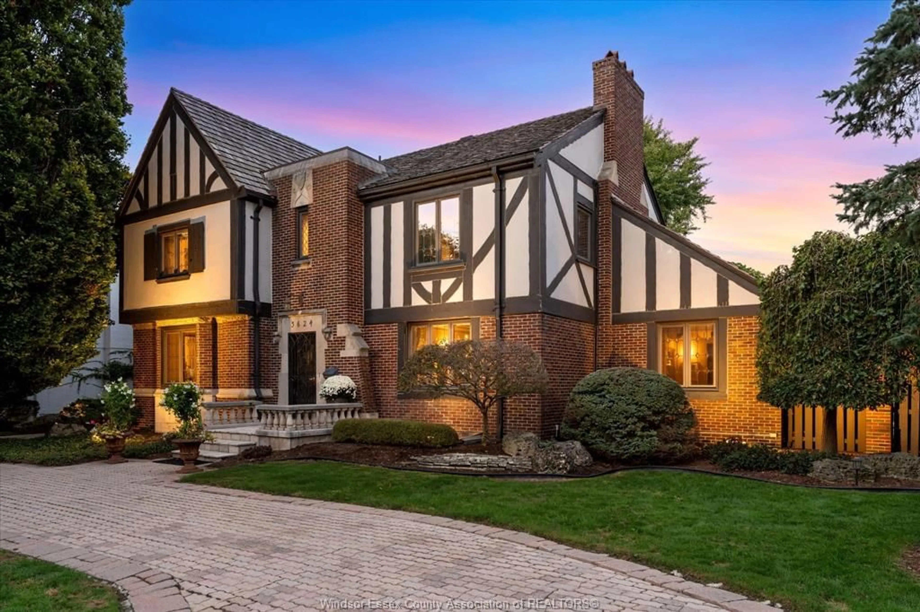 Home with brick exterior material, street for 3624 VICTORIA, Windsor Ontario N9E 3L5