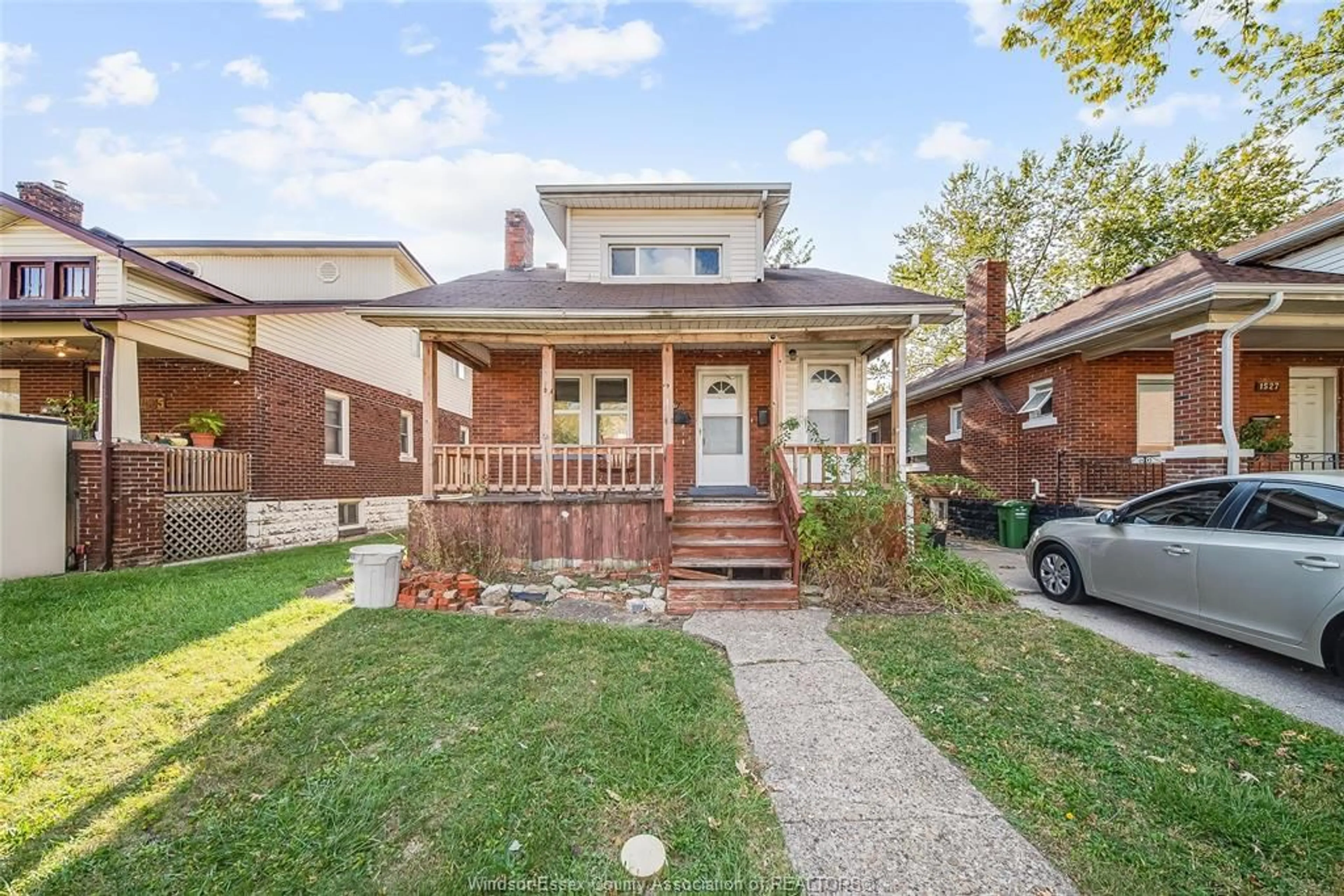 Home with brick exterior material, street for 1531 WINDSOR Ave, Windsor Ontario N8X 3M3