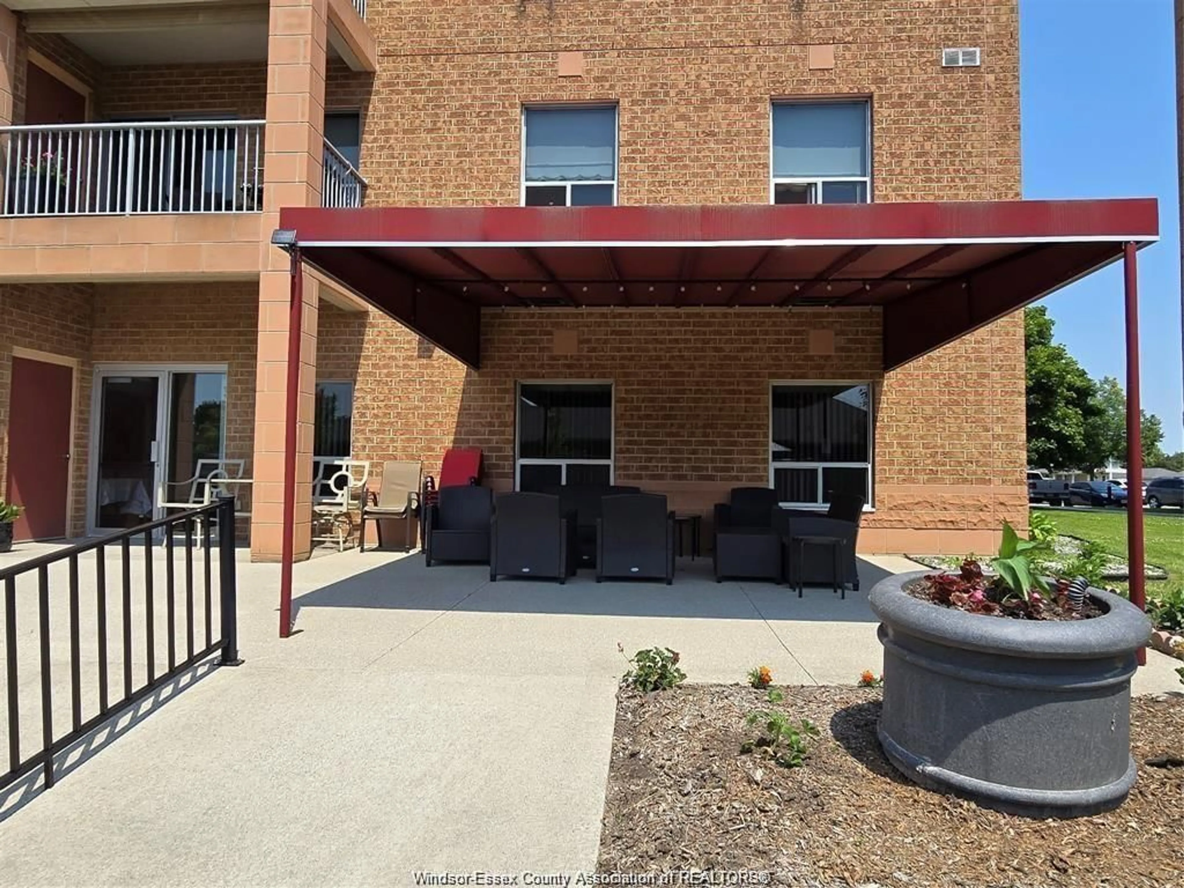Patio, building for 3795 SOUTHWINDS Rd #205, Windsor Ontario N9G 2N7