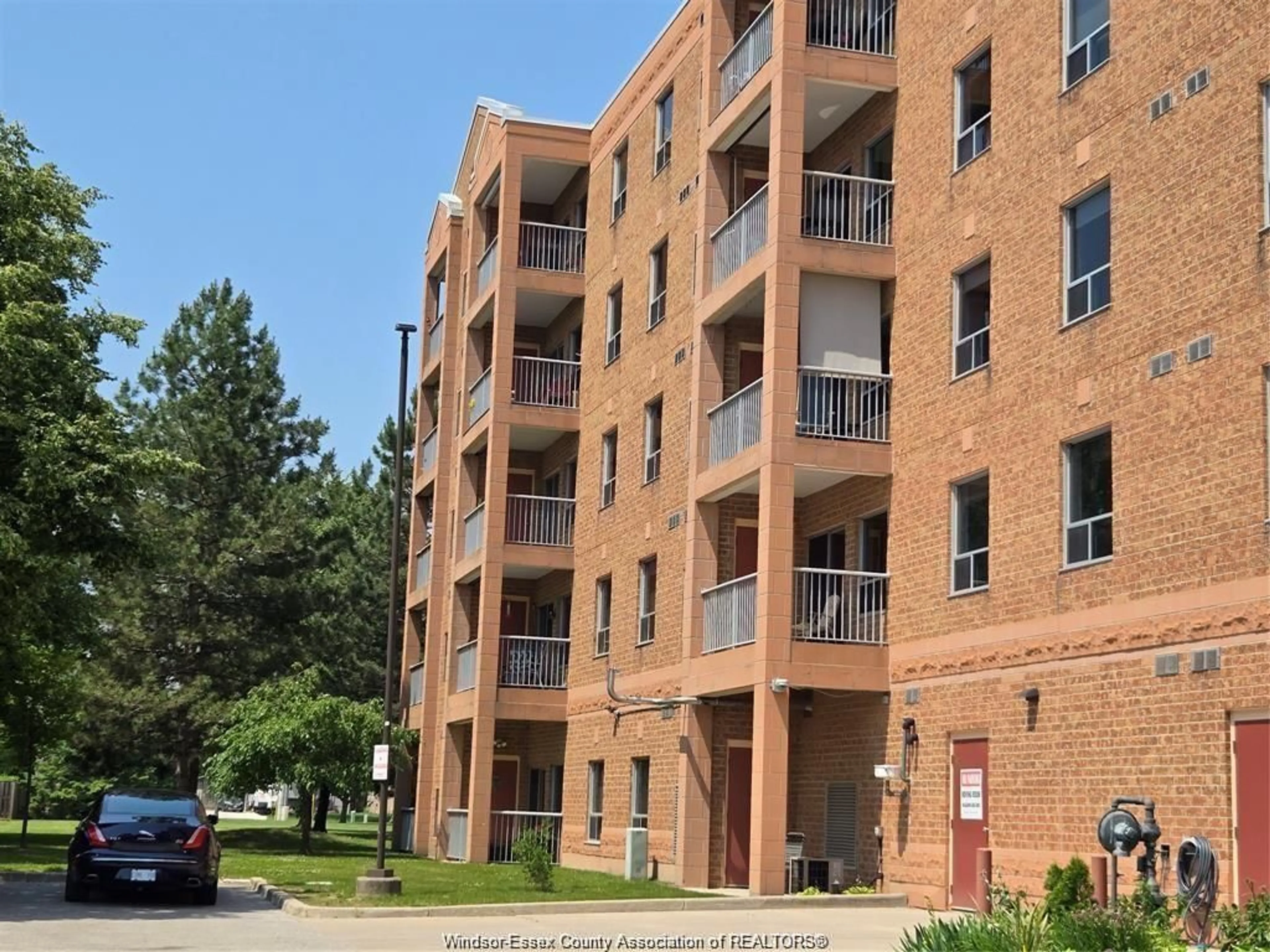 Home with brick exterior material, building for 3795 SOUTHWINDS Rd #205, Windsor Ontario N9G 2N7