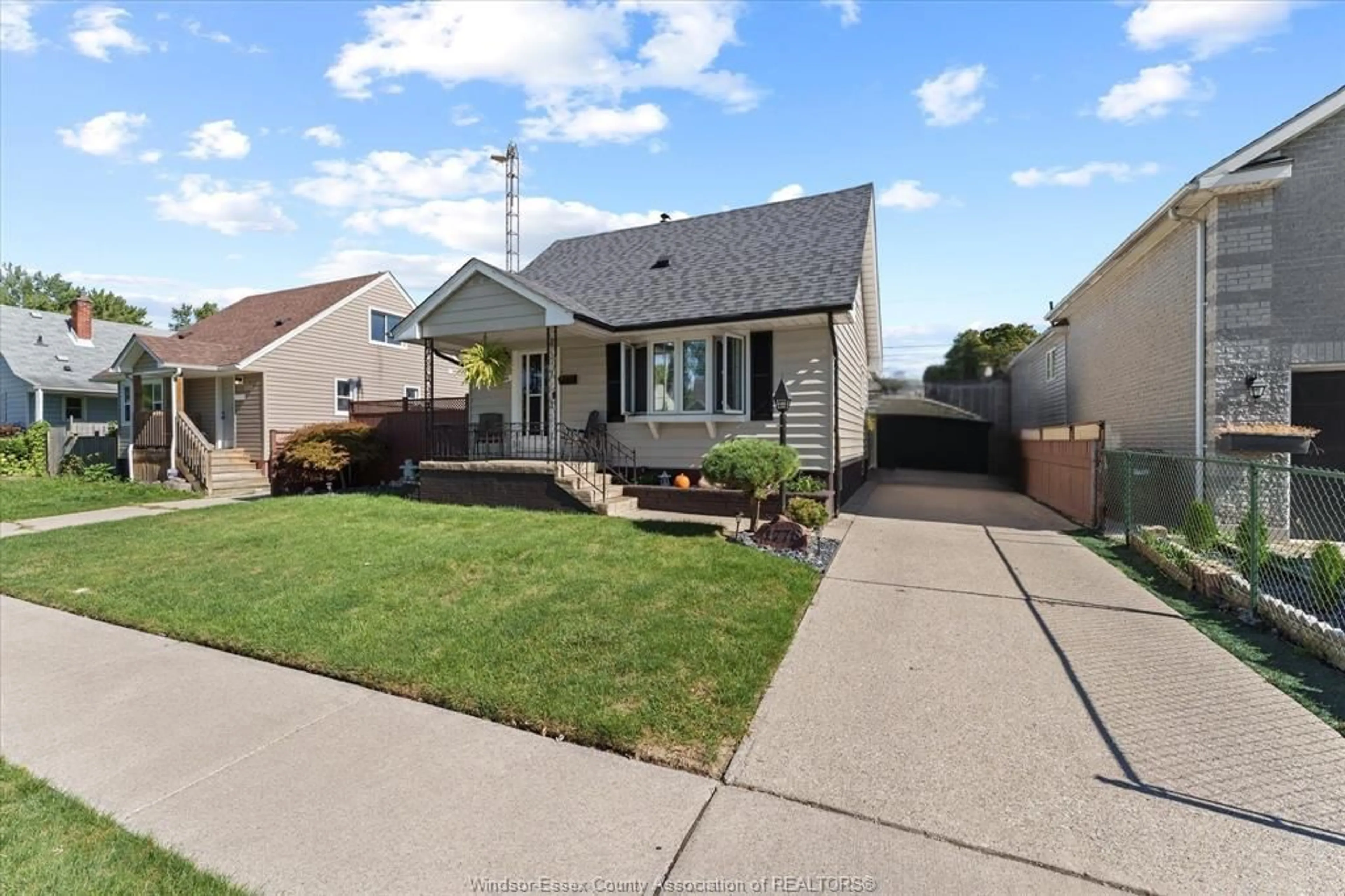 Home with vinyl exterior material, street for 1778 ARTHUR Rd, Windsor Ontario N8Y 3Z5