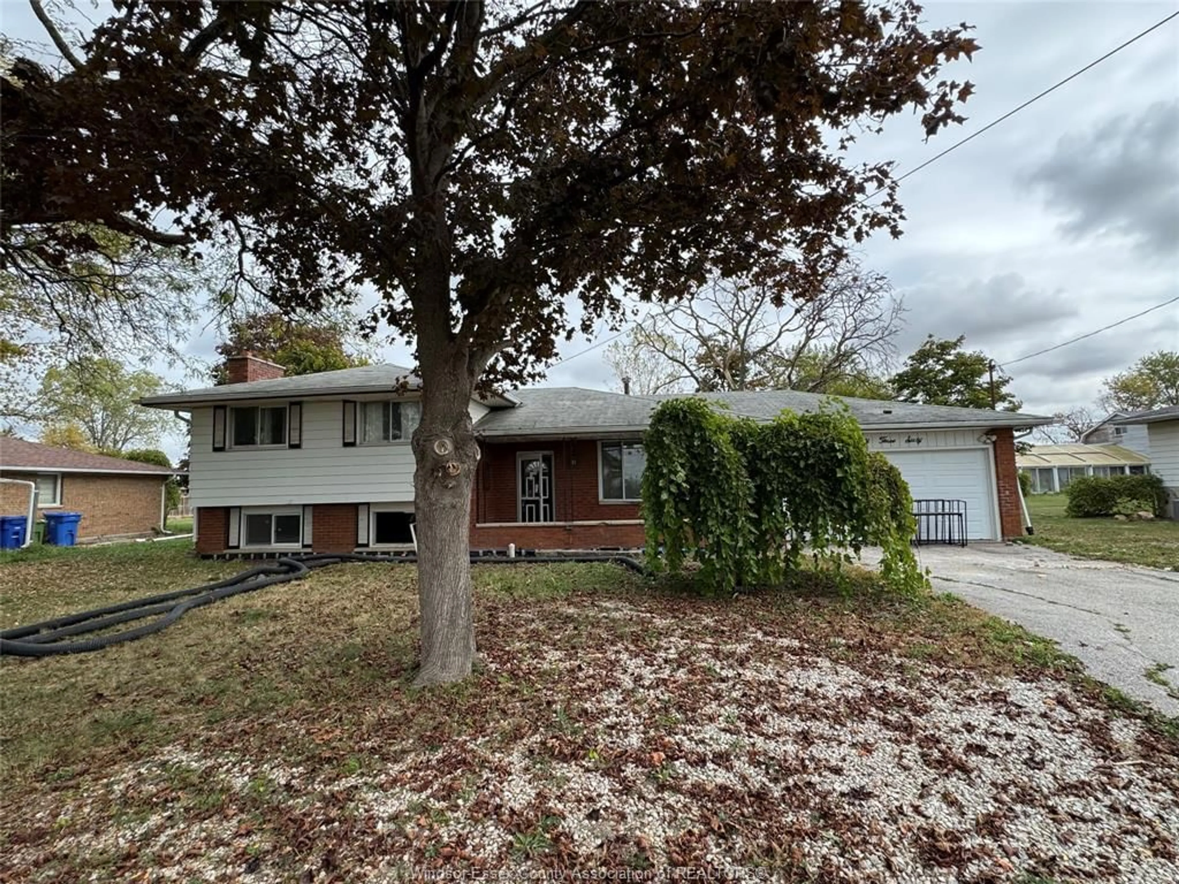 A pic from outside/outdoor area/front of a property/back of a property/a pic from drone, street for 5360 HURON CHURCH LINE Rd, LaSalle Ontario N9H 1H6