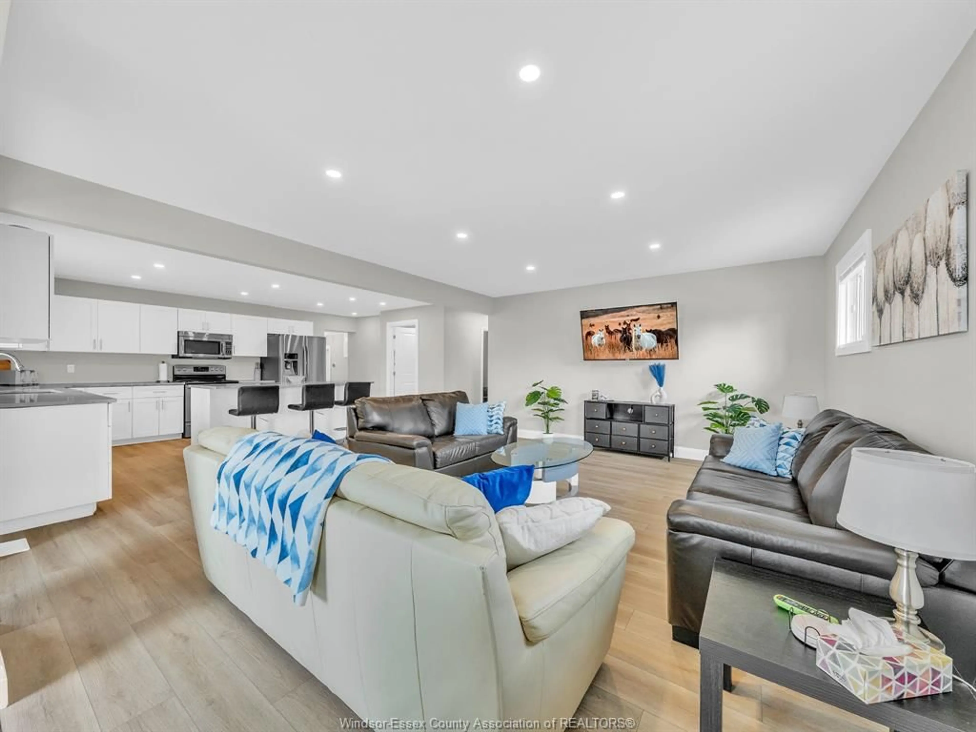 Living room with furniture, unknown for 1212 FAITH Dr, Lakeshore Ontario N0R 1A0