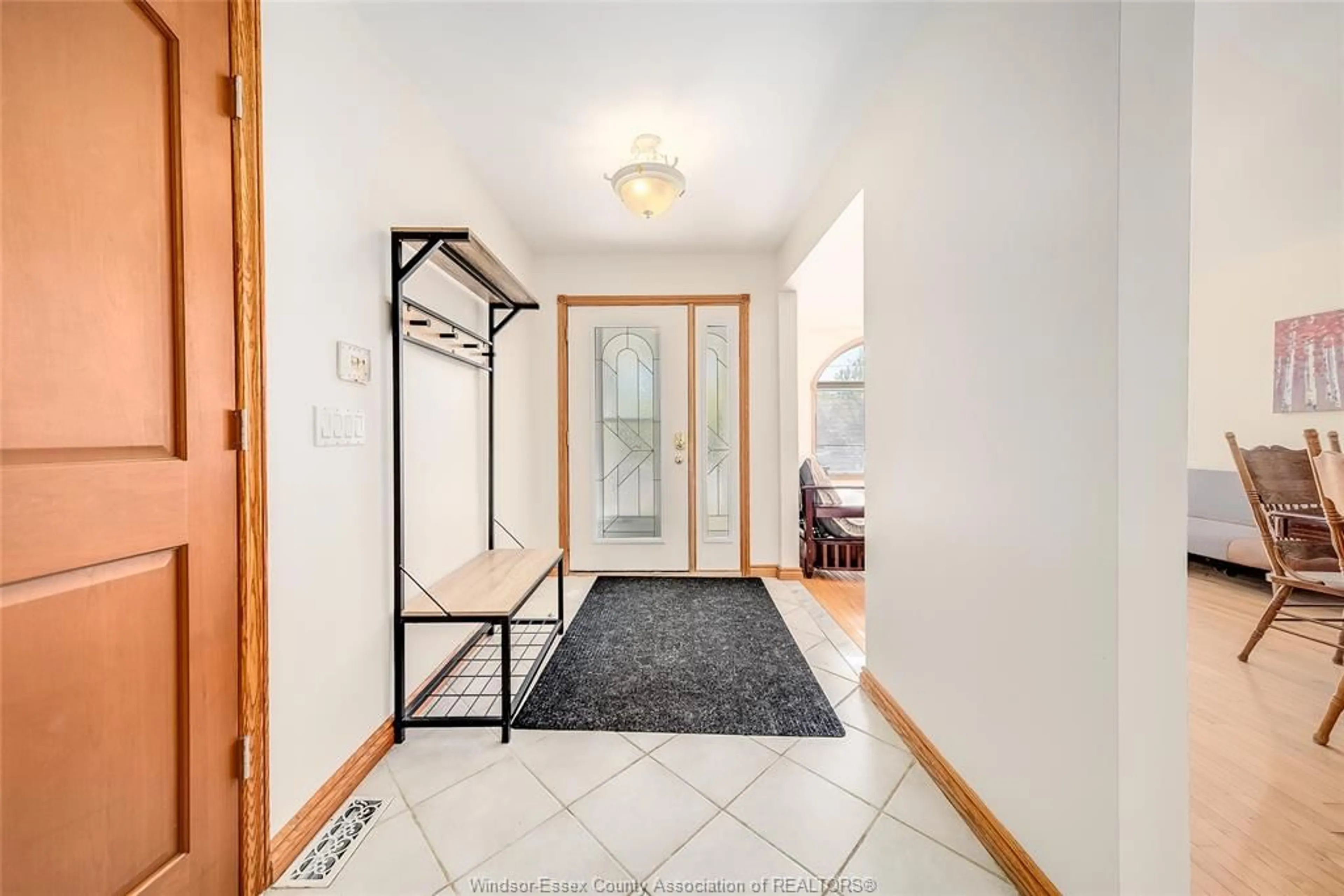 Indoor entryway for 1266 SHORELINE Ave, Lakeshore Ontario N0R 1A0