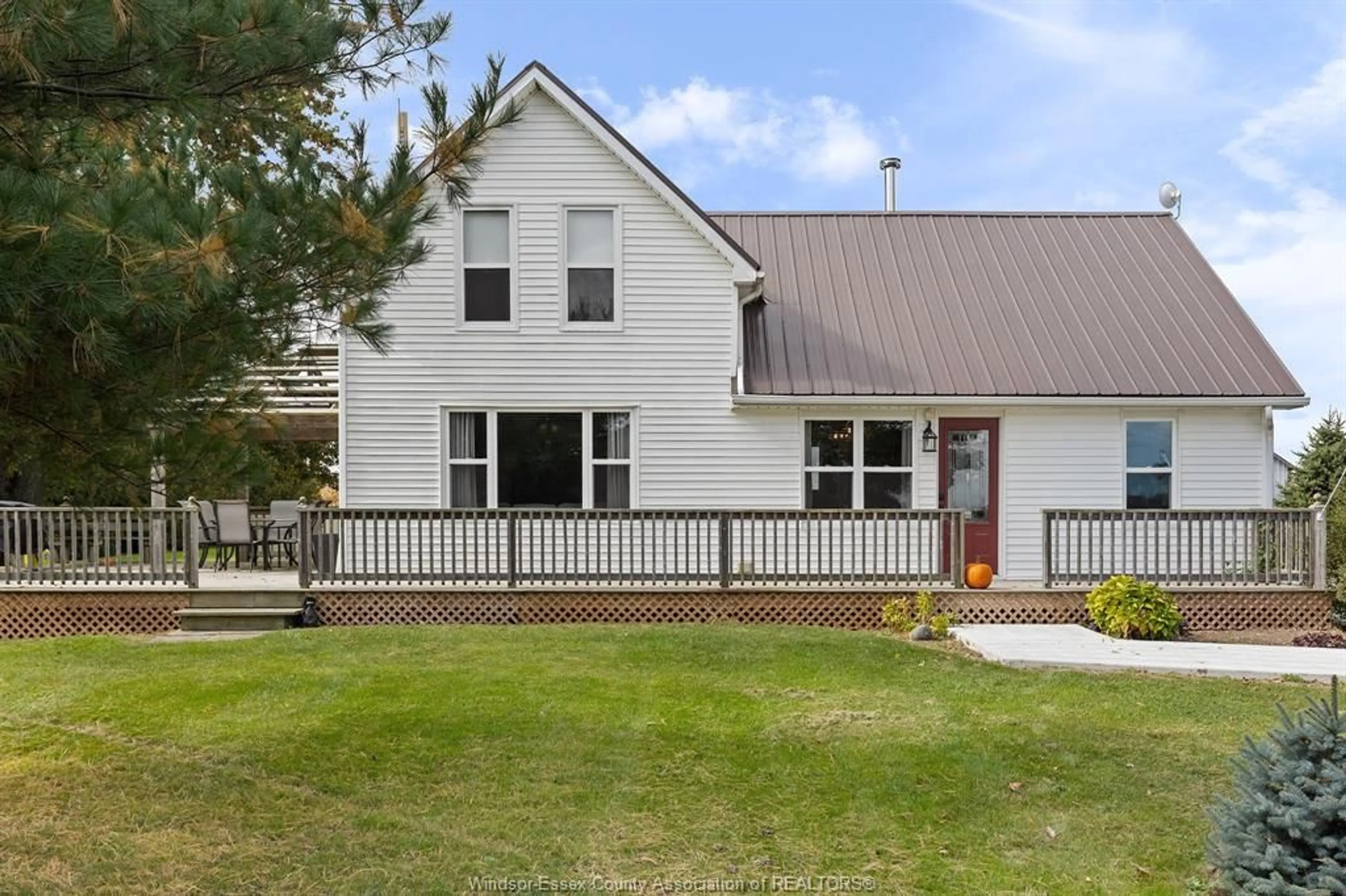 A pic from outside/outdoor area/front of a property/back of a property/a pic from drone, unknown for 1049 MERSEA ROAD 12, Leamington Ontario N0P 2J0