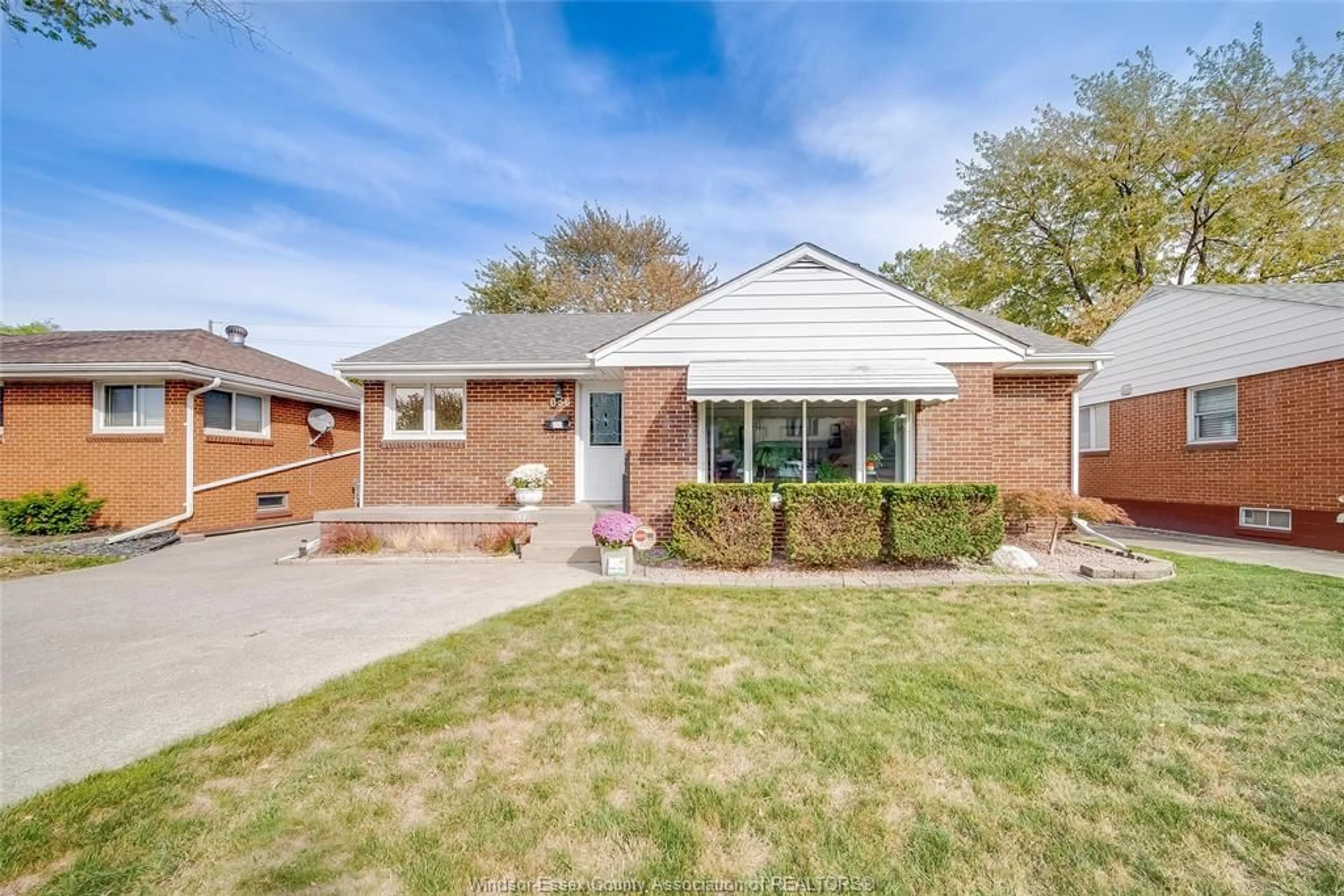 Home with brick exterior material, street for 856 WATSON, Windsor Ontario N8S 3S8