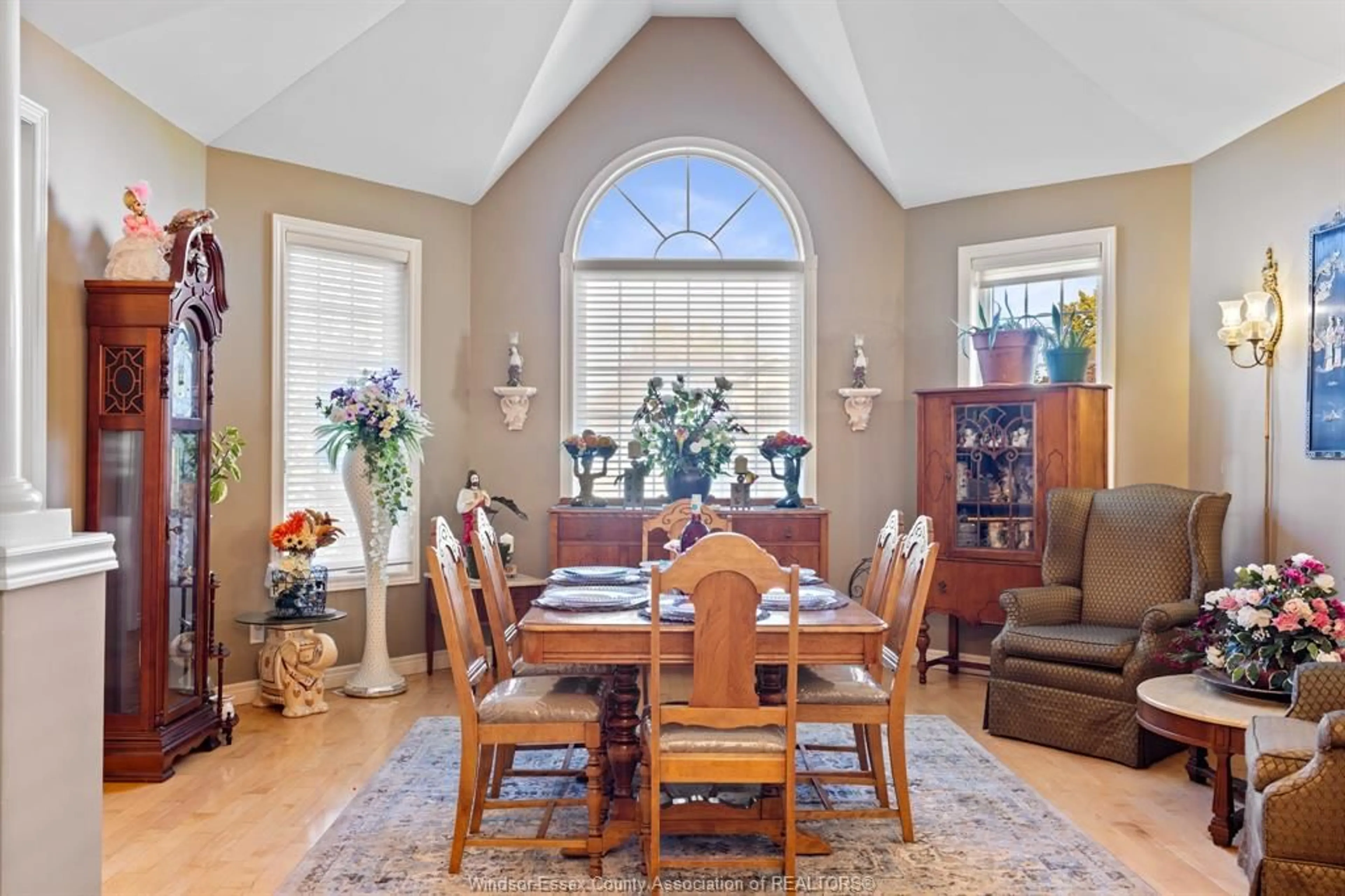 Dining room, unknown for 12 CAMBRIDGE Crt, Amherstburg Ontario N9V 4B5