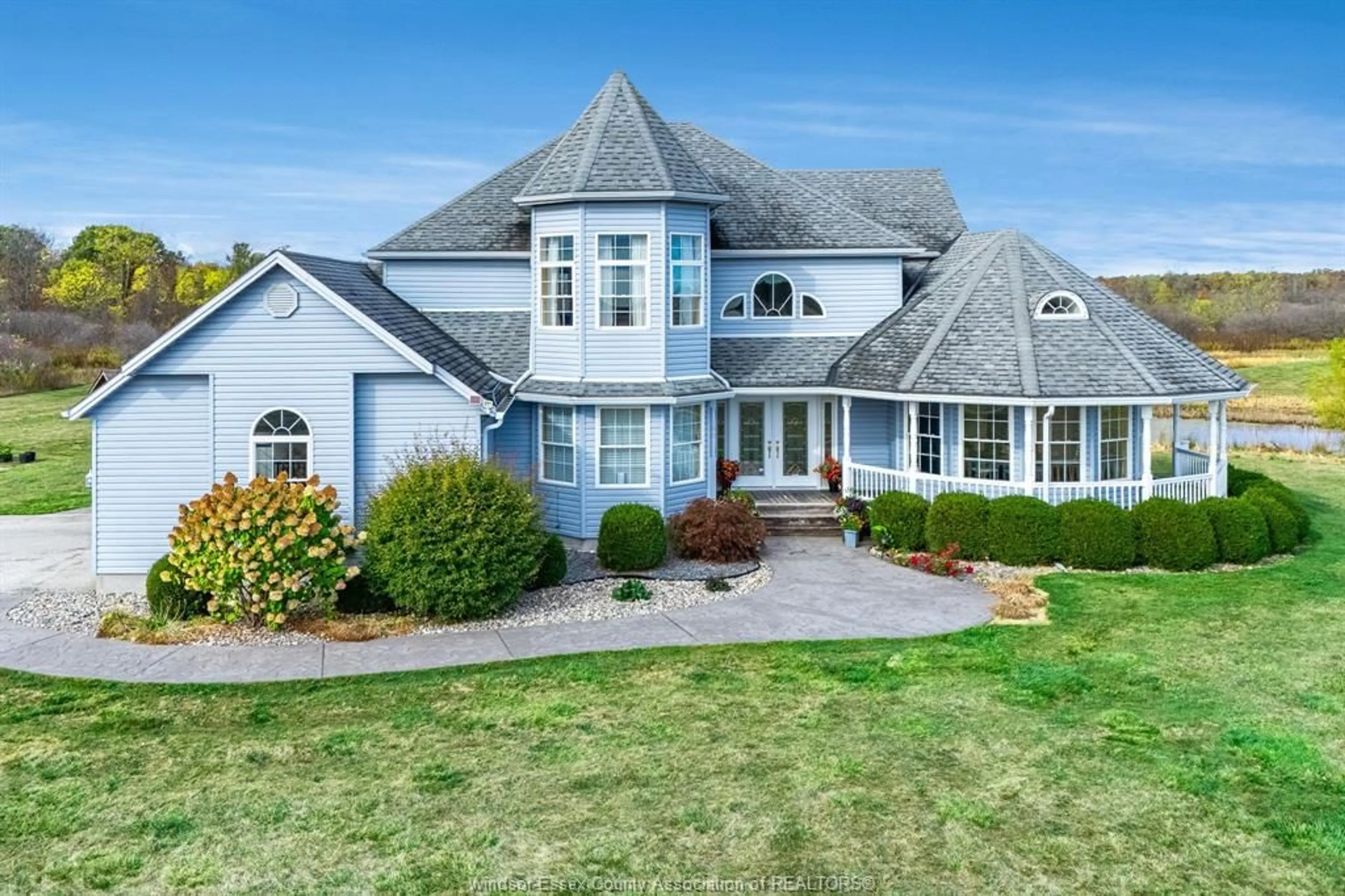 Home with vinyl exterior material, water/lake/river/ocean view for 1951 BRIDGEN Rd, St Clair Ontario N0P 2R0