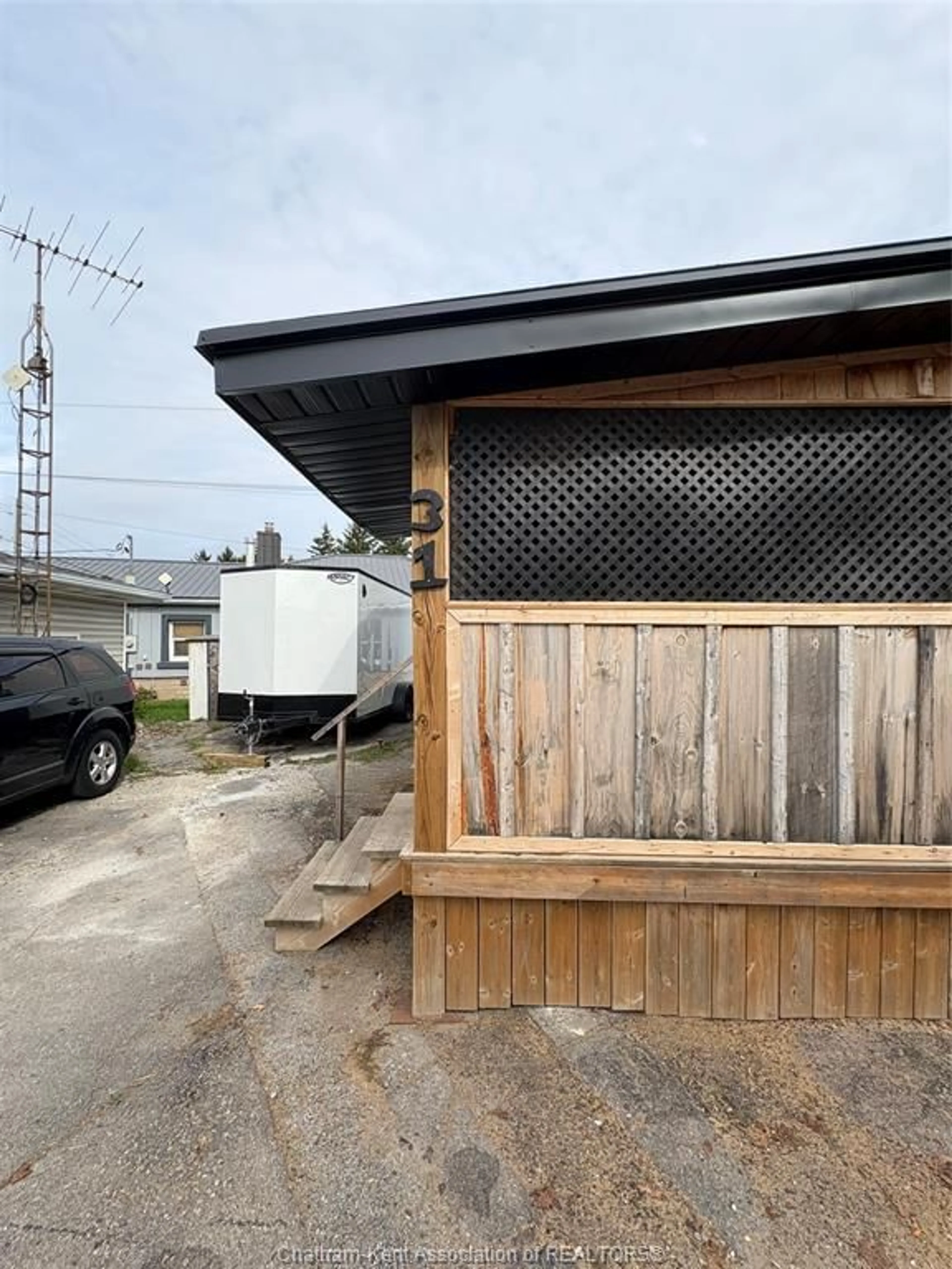 Shed for 9480 LONGWOODS Rd #31, Chatham Ontario N7M 5J7