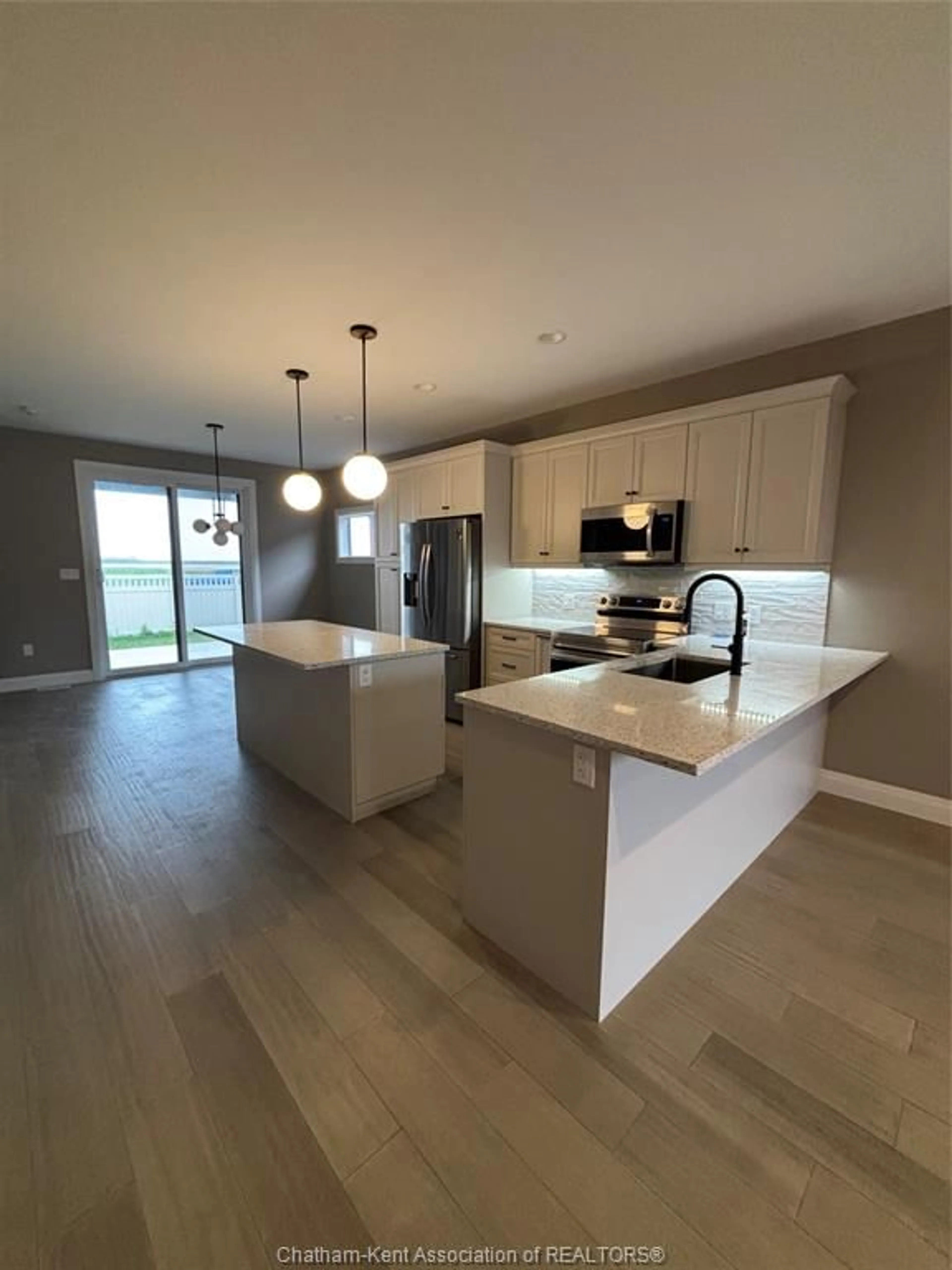 Open concept kitchen, unknown for 22 Evening Dr, Chatham Ontario N7L 0B6
