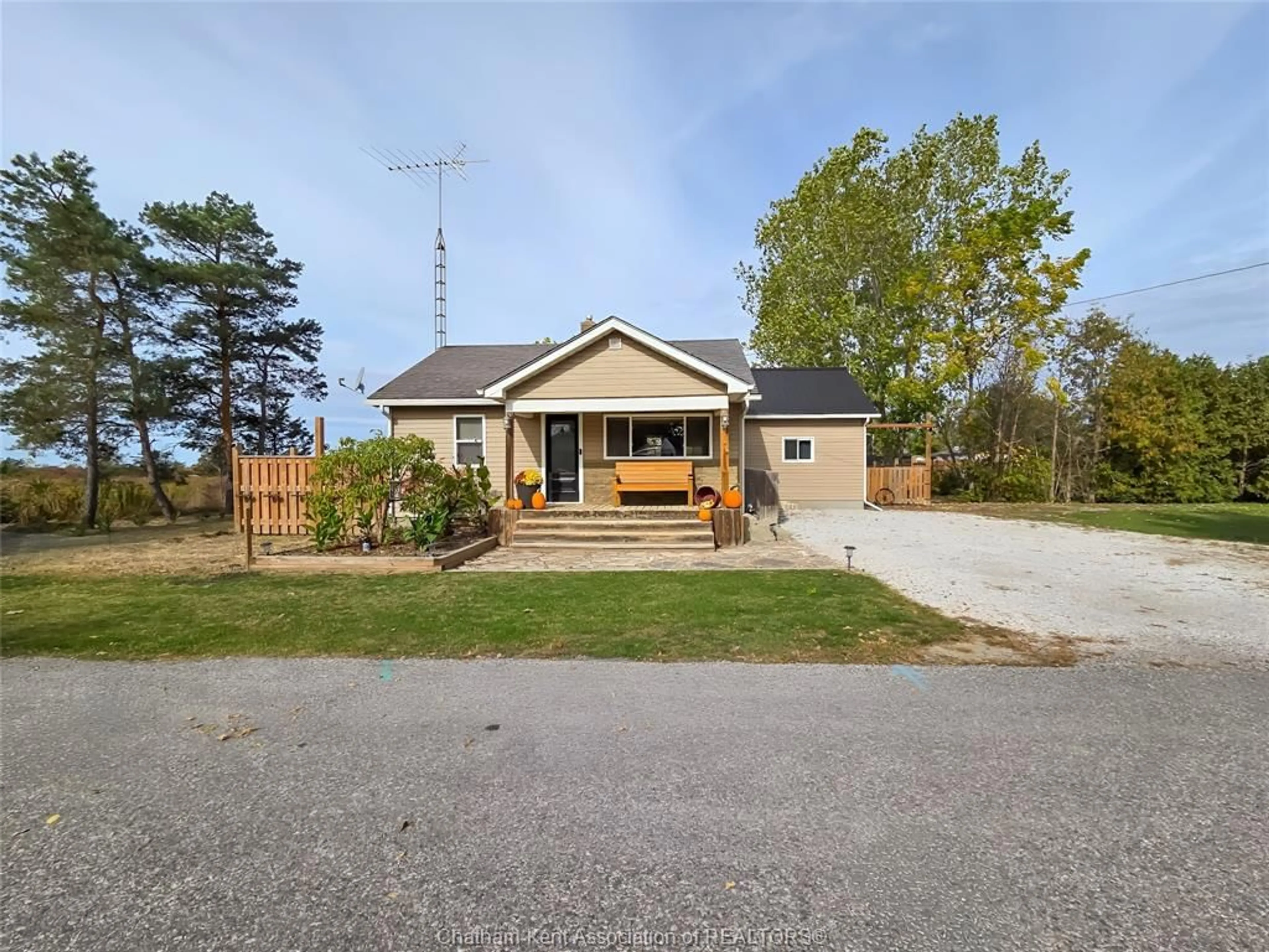 A pic from outside/outdoor area/front of a property/back of a property/a pic from drone, street for 8573 Minnie St, Charing Cross Ontario N0P 1G0