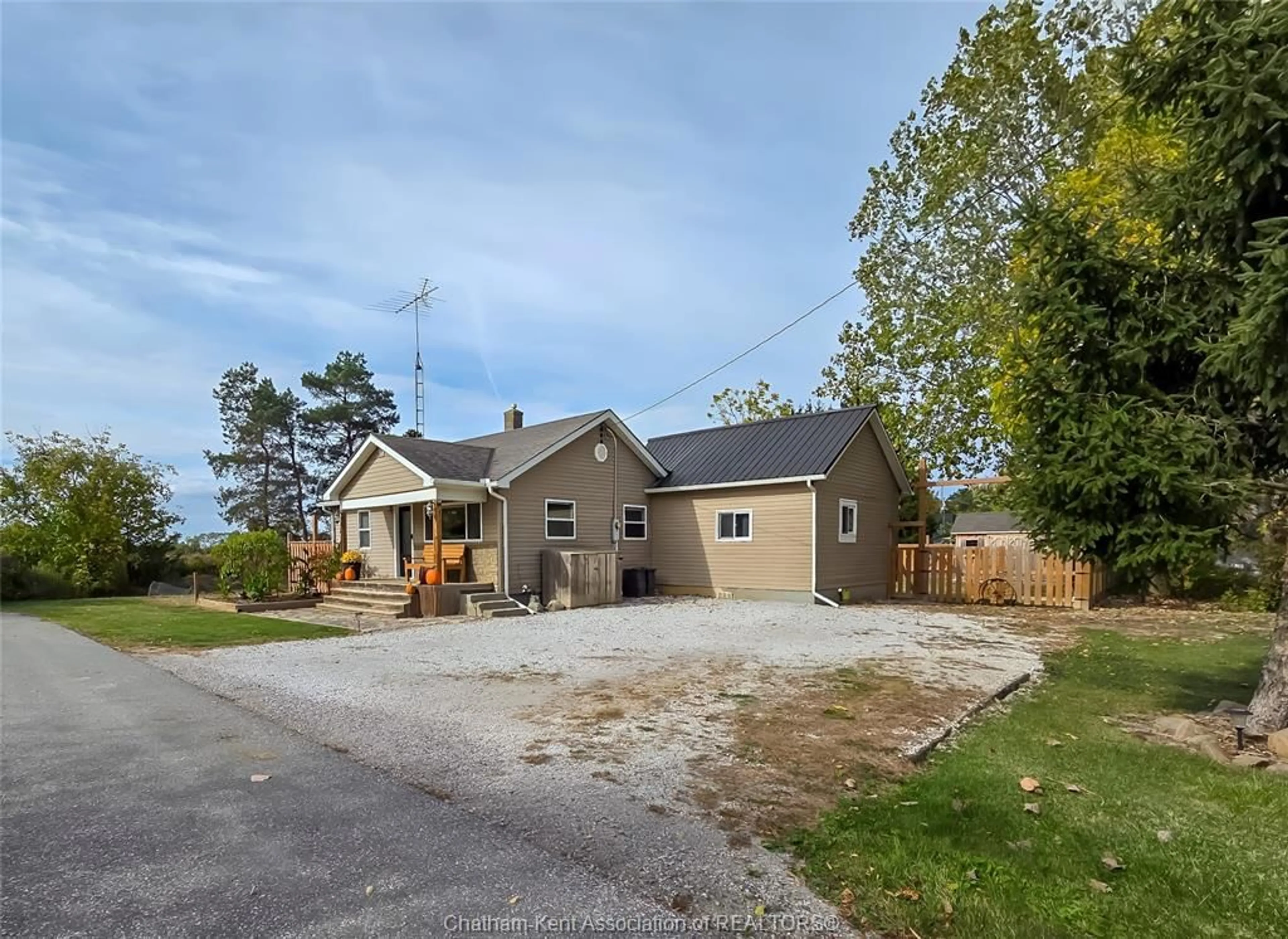 A pic from outside/outdoor area/front of a property/back of a property/a pic from drone, street for 8573 Minnie St, Charing Cross Ontario N0P 1G0