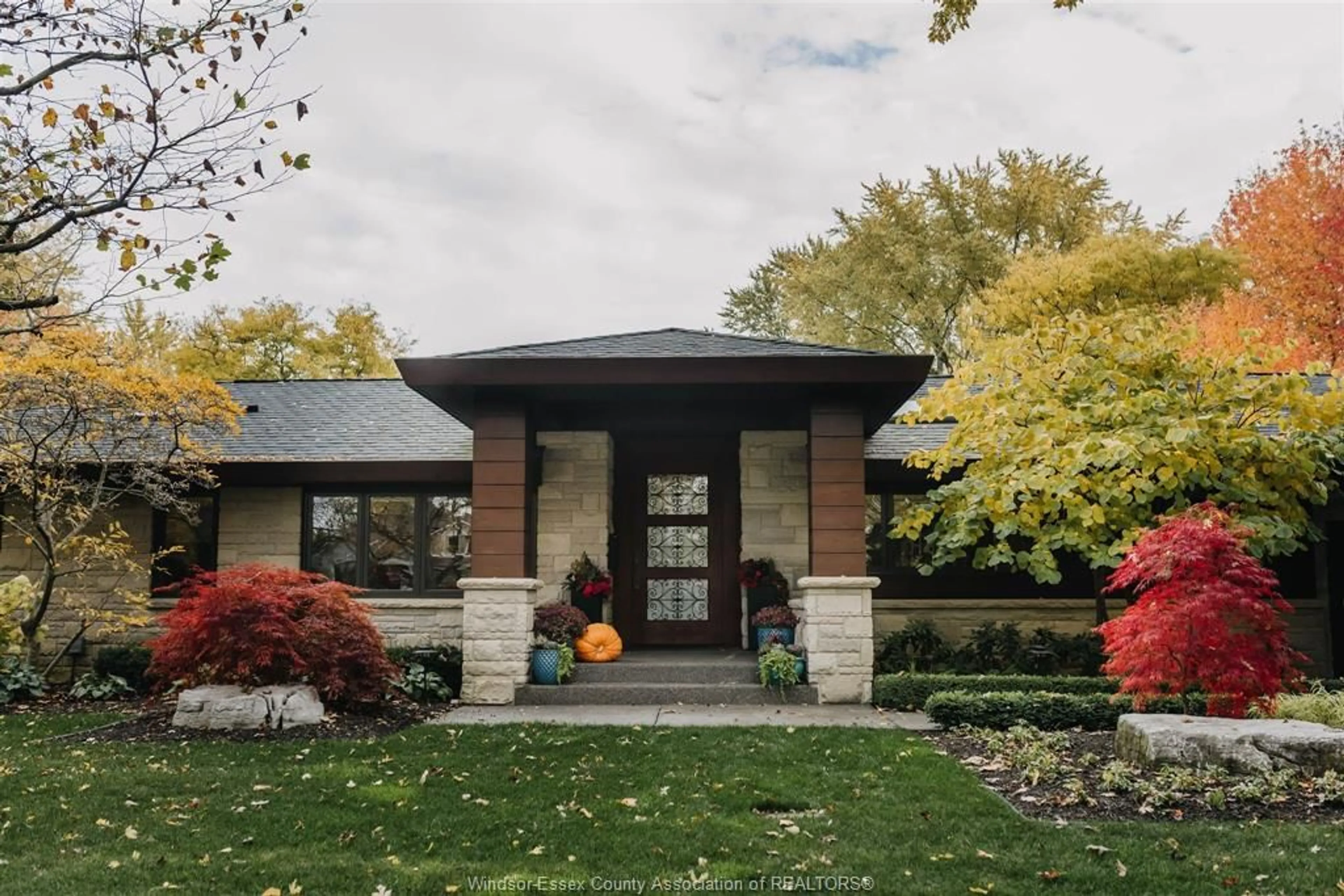 Home with brick exterior material, street for 3680 Victoria Blvd, Windsor Ontario N9E 3L5