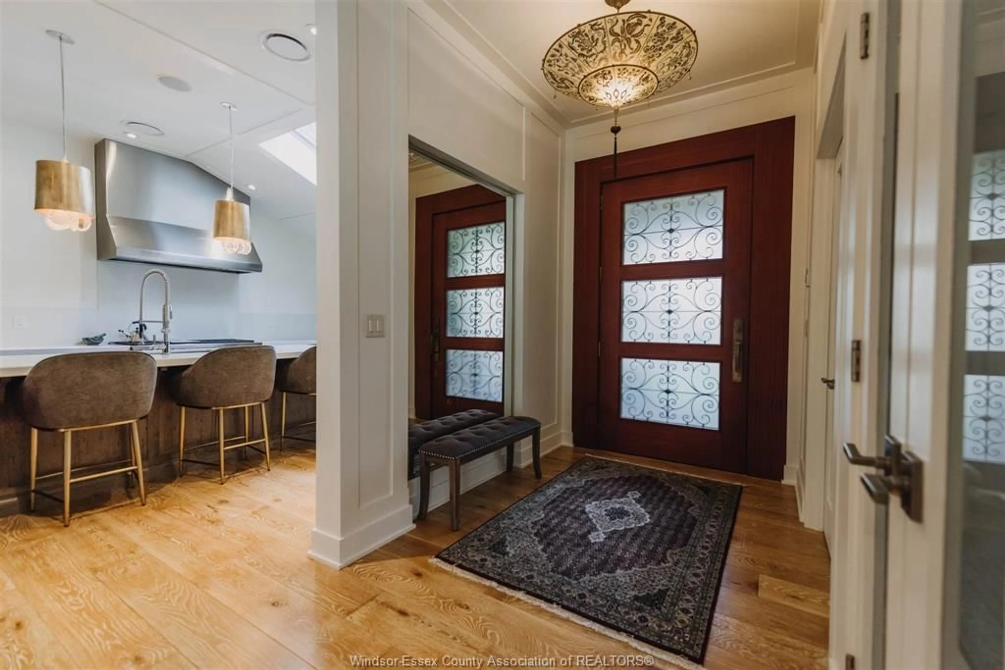 Indoor entryway for 3680 Victoria Blvd, Windsor Ontario N9E 3L5