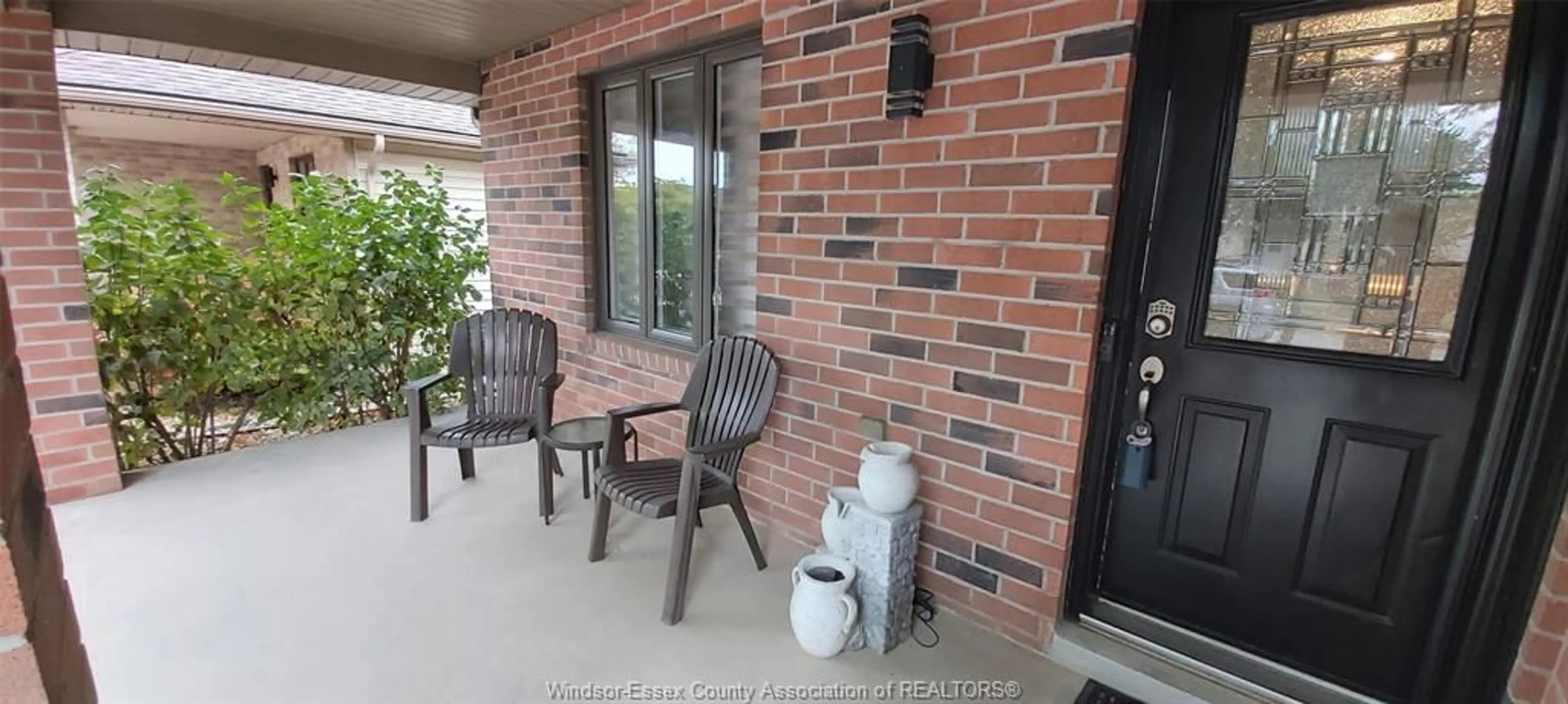 Patio, street for 2446 GATWICK Ave, Windsor Ontario N8P 1Y7