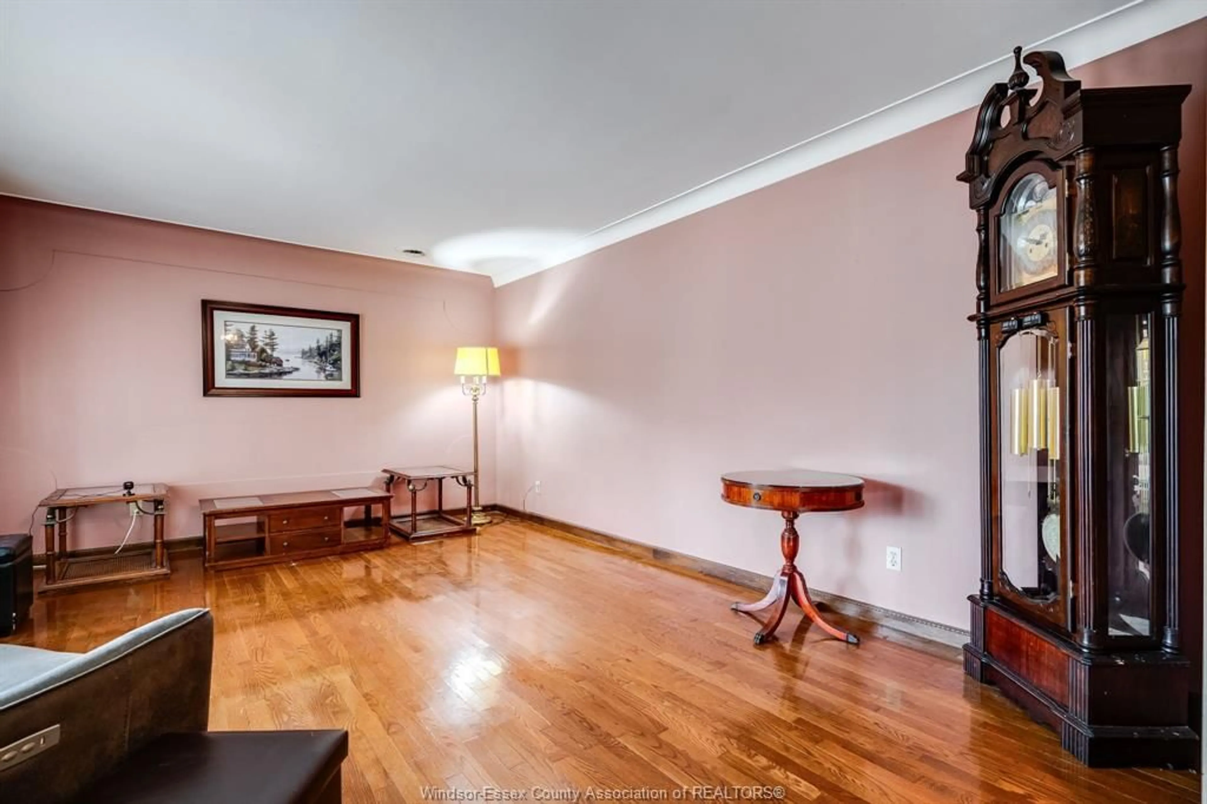 Indoor foyer for 2985 Mark, Windsor Ontario N9E 2W6