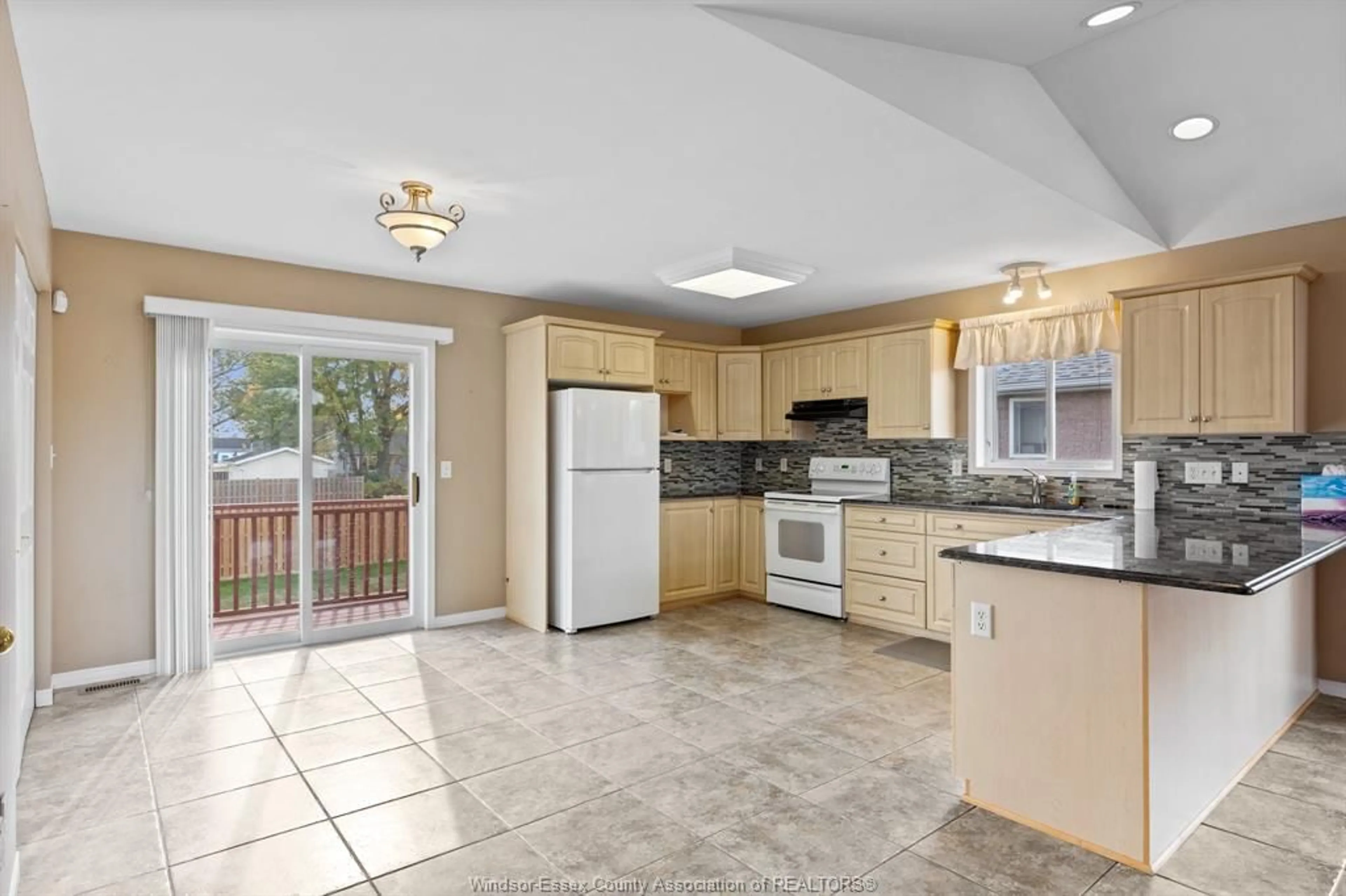 Open concept kitchen, ceramic/tile floor for 208 GIGNAC, LaSalle Ontario N9J 3S4