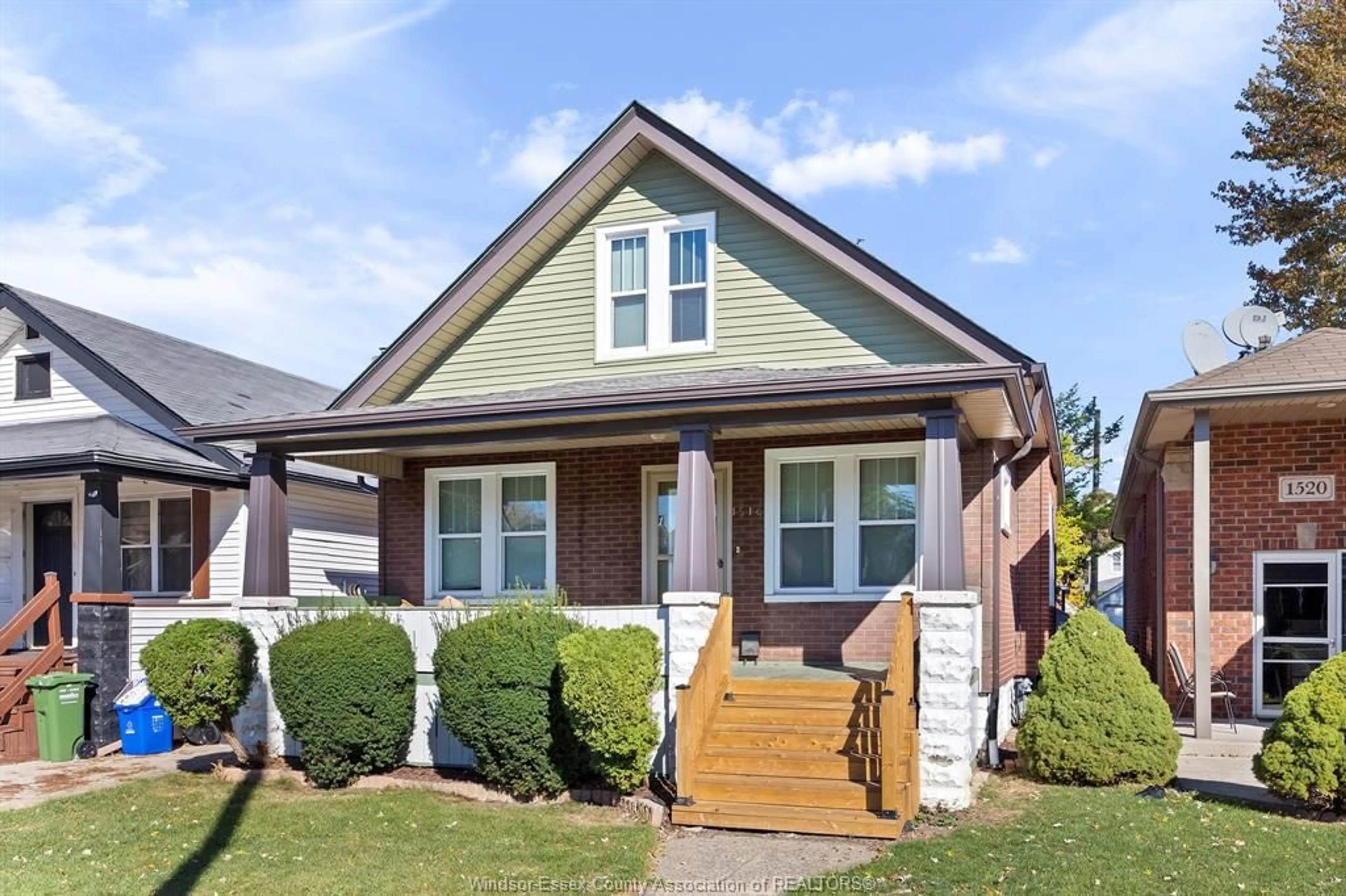 Home with brick exterior material, street for 1516 PIERRE Ave, Windsor Ontario N8X 4P5
