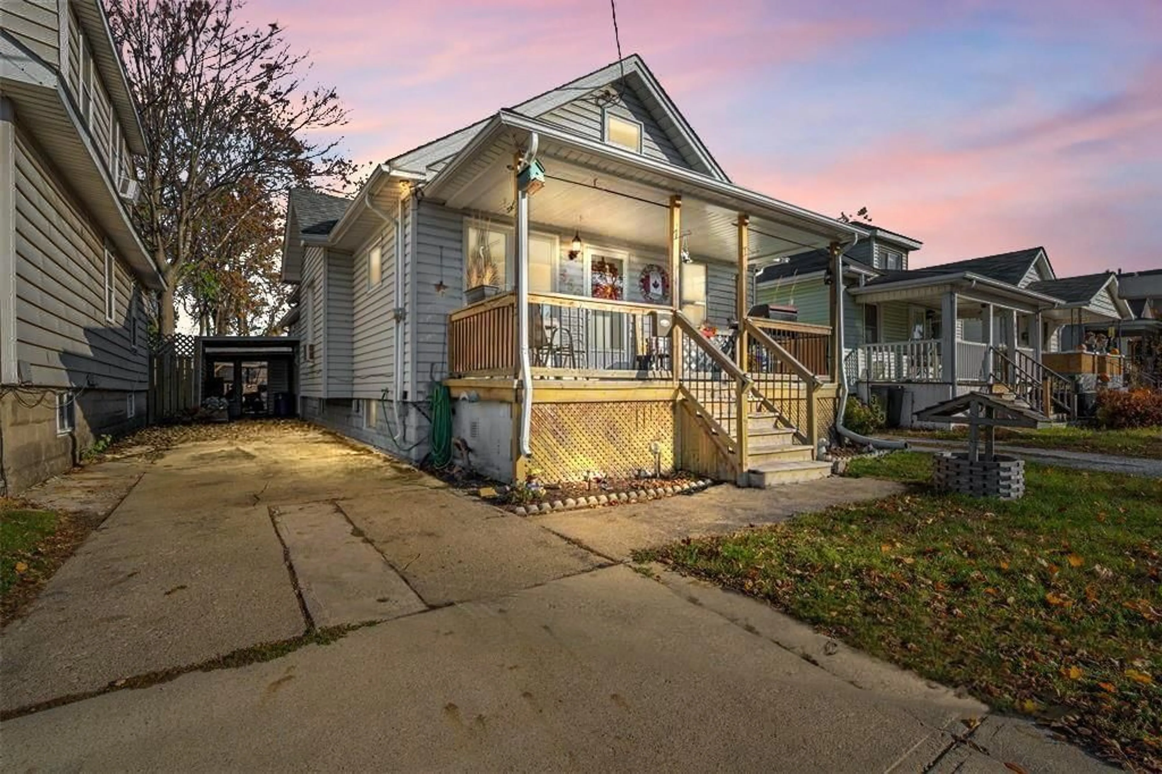 Unknown for 356 EXMOUTH St, Sarnia Ontario N7T 5N6