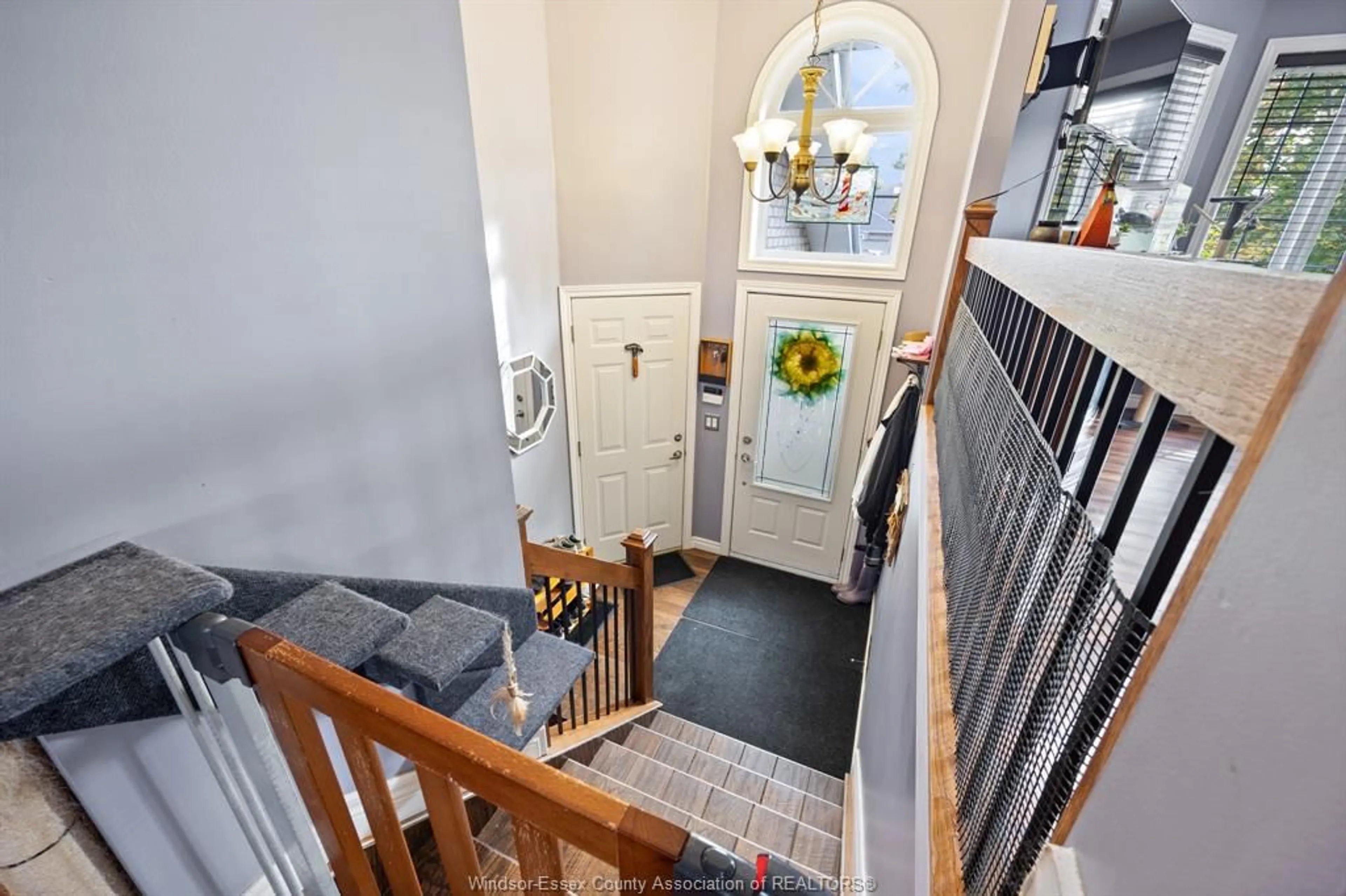 Indoor foyer for 378 ST. SIMON St, Belle River Ontario N8L 0K8