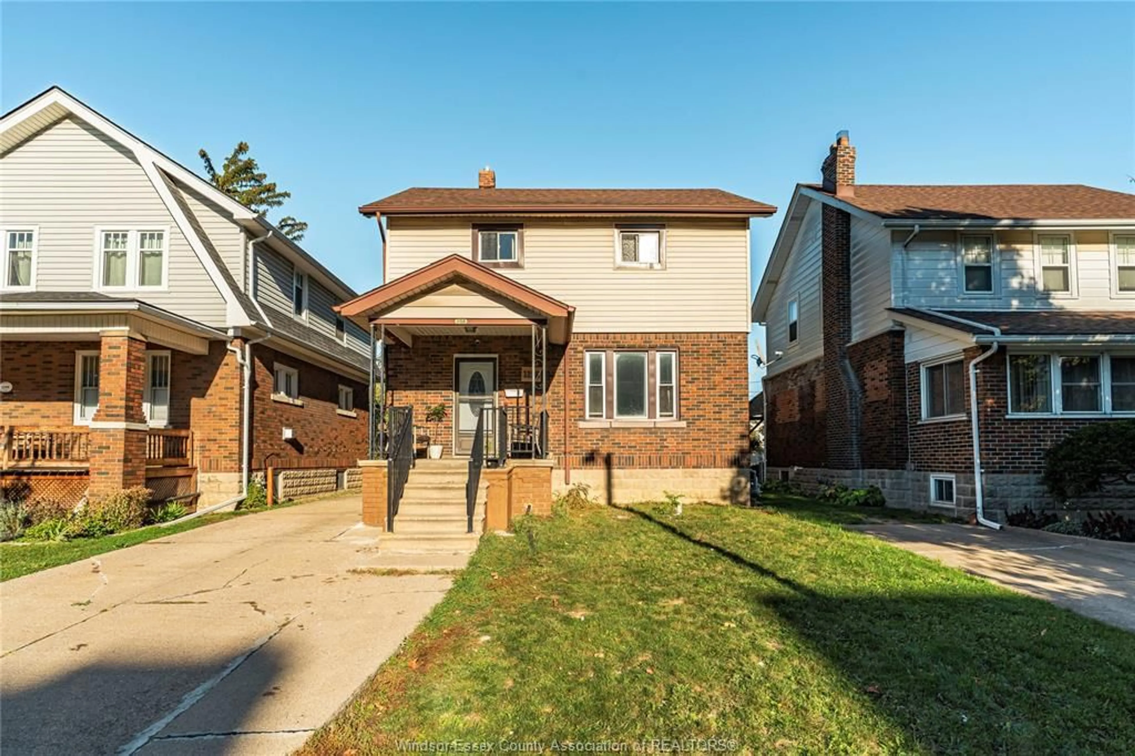 Home with brick exterior material, street for 1158 PARENT Ave, Windsor Ontario N9A 2E5