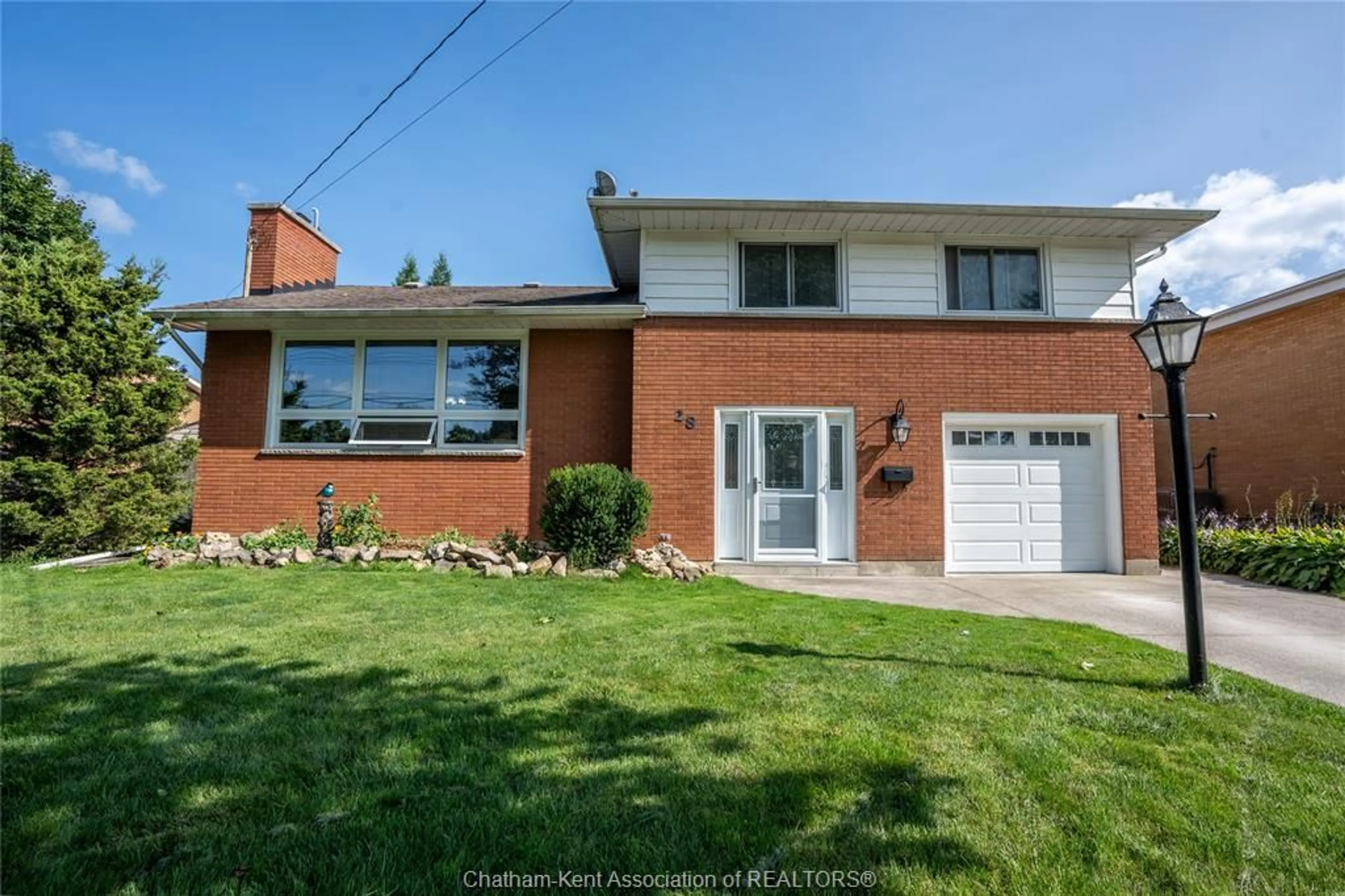 Home with brick exterior material, street for 28 JASPER Ave, Chatham Ontario N7M 4B8