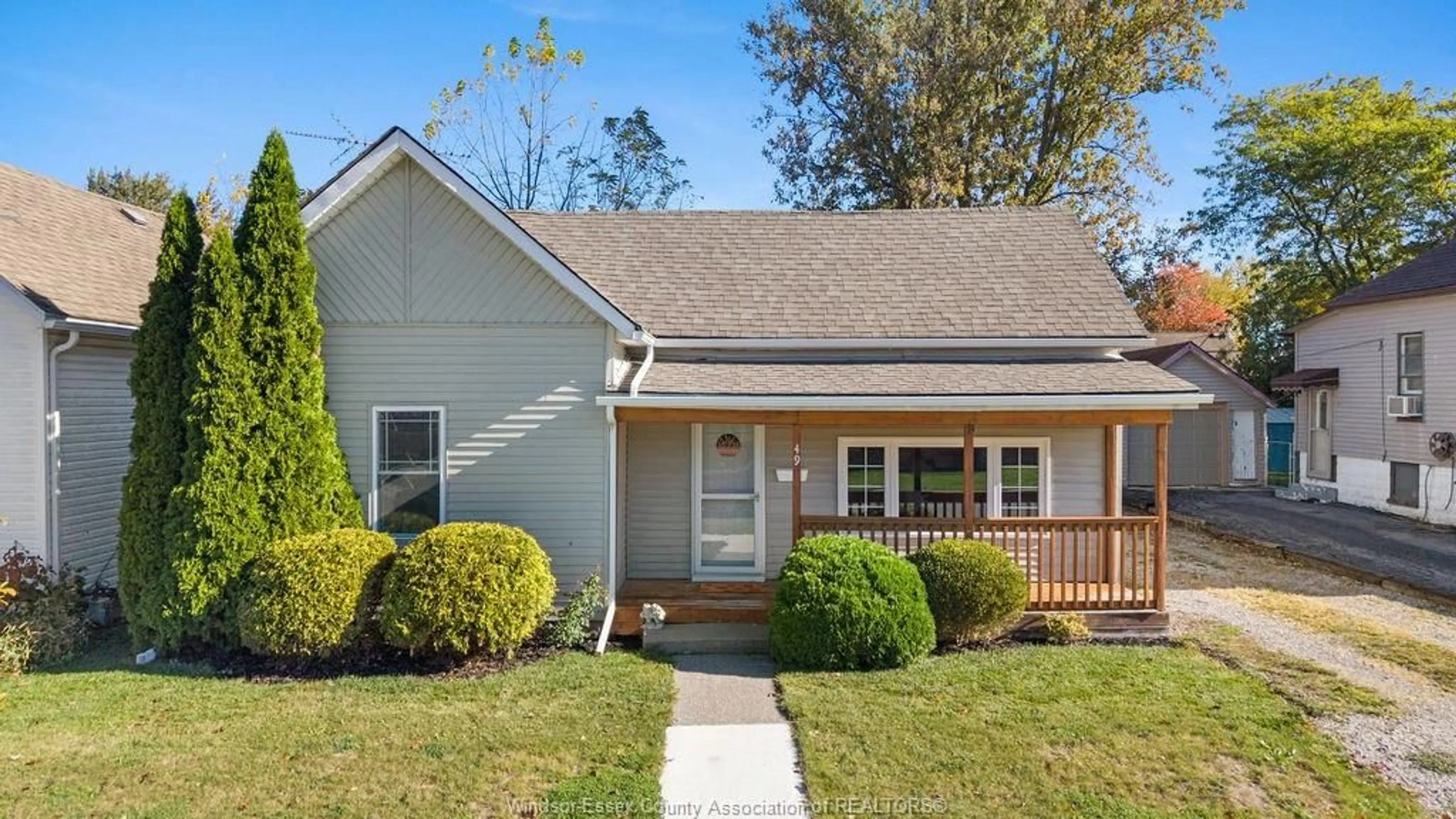 Home with vinyl exterior material, street for 49 Irwin Ave, Essex Ontario N8M 2S7