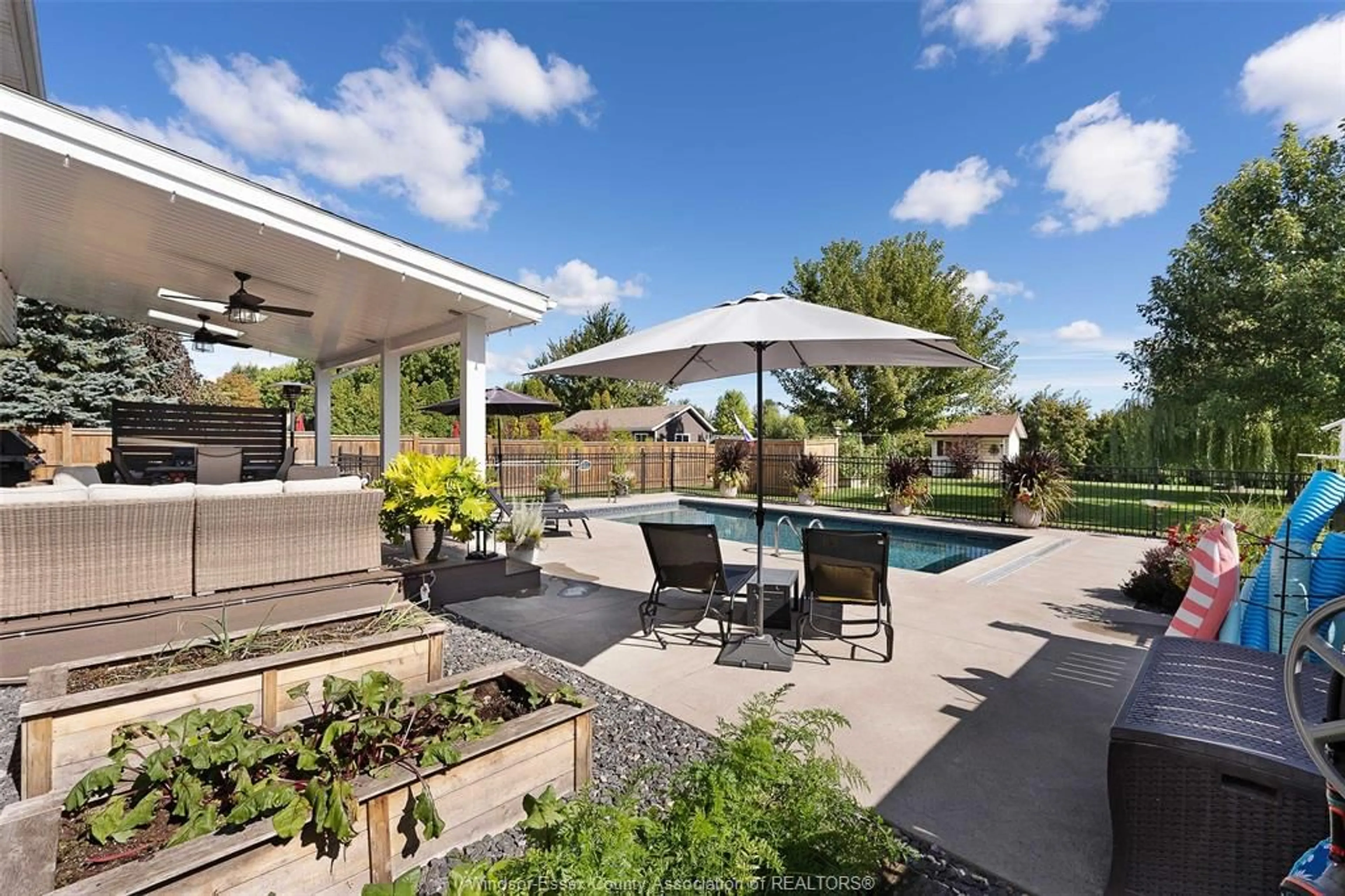 Patio, water/lake/river/ocean view for 229 IRWIN Ave, Essex Ontario N8M 2T5