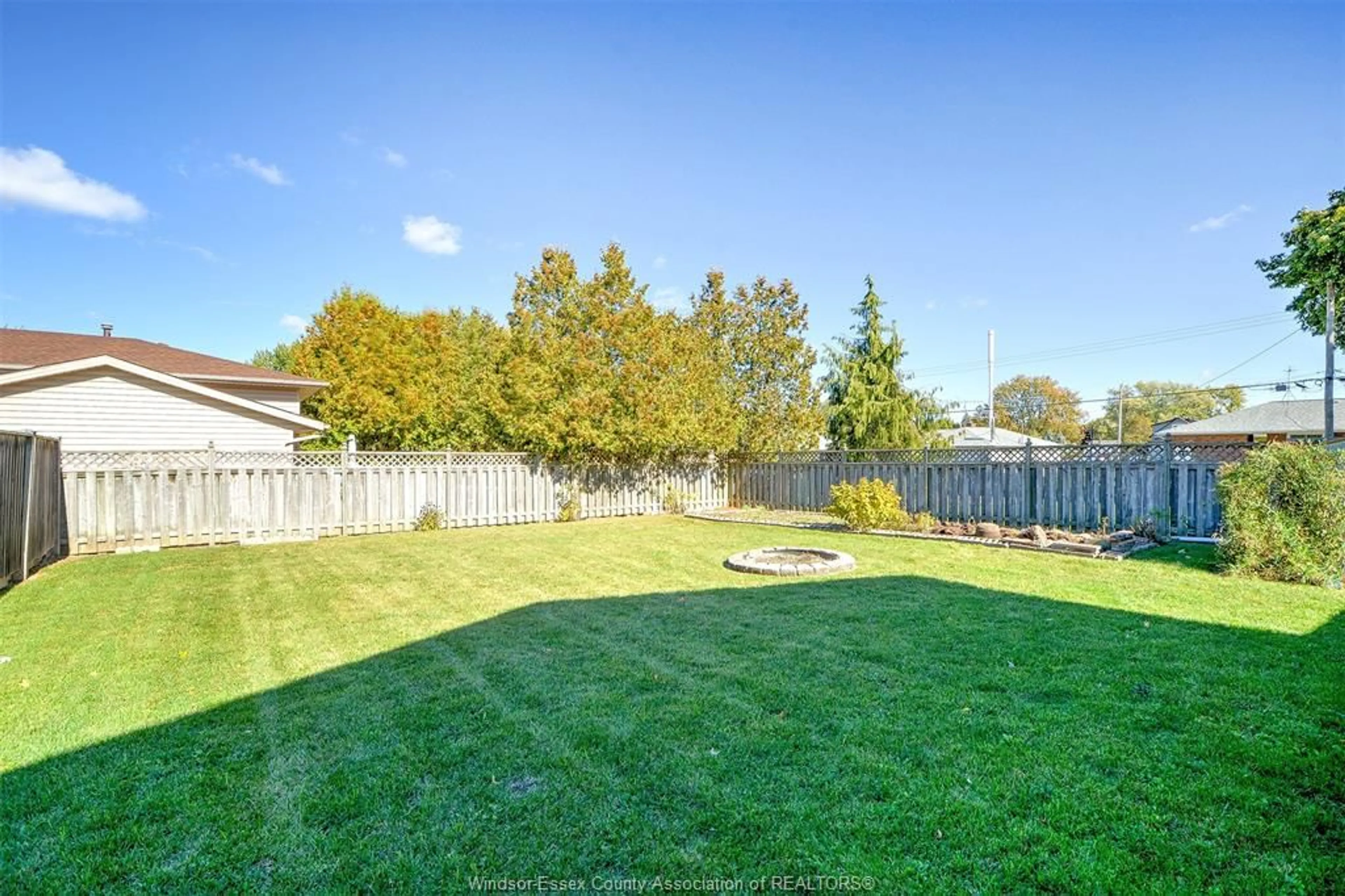 A pic from outside/outdoor area/front of a property/back of a property/a pic from drone, water/lake/river/ocean view for 12216 DILLON, Tecumseh Ontario N8N 3K9