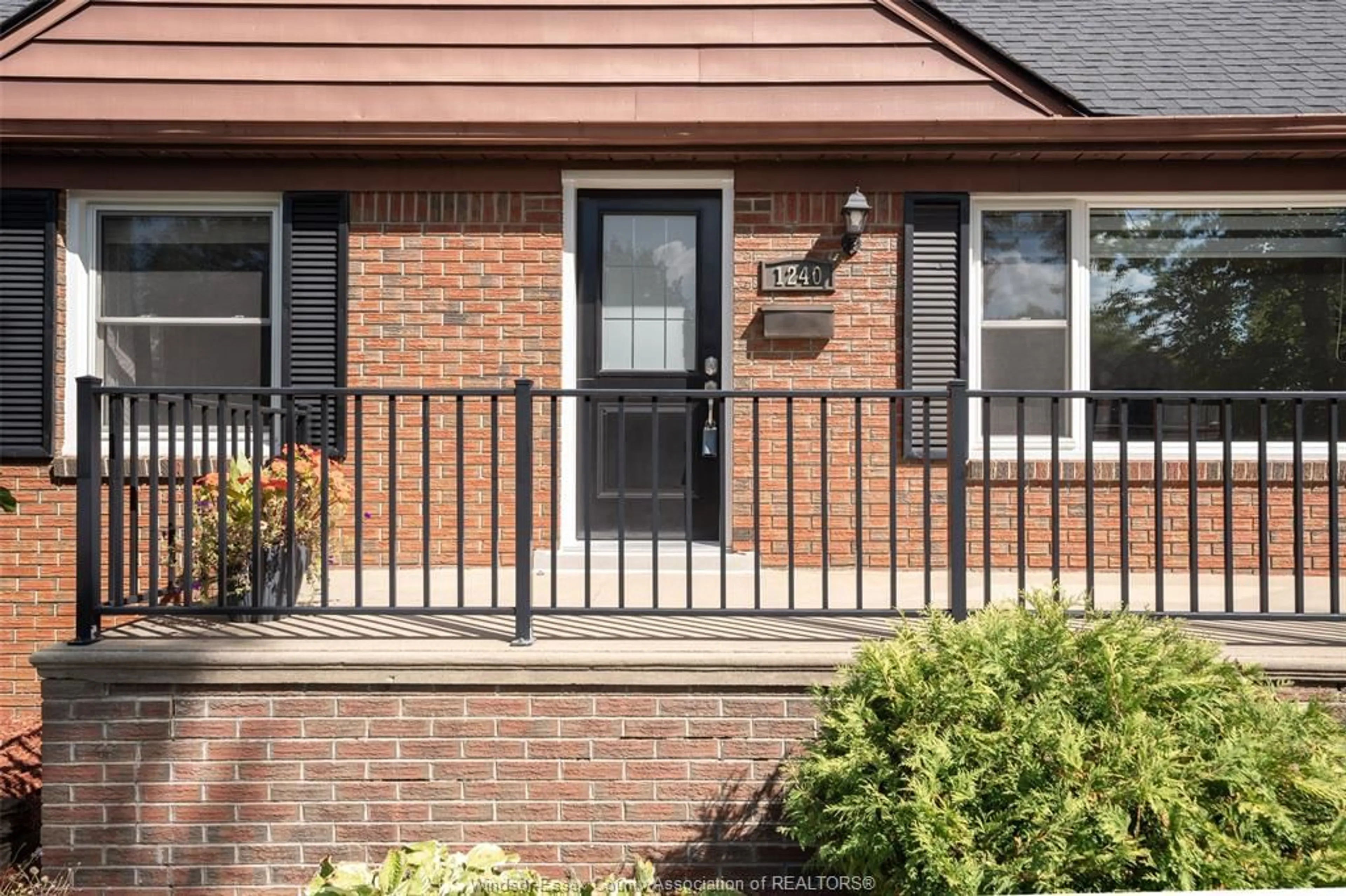 Home with brick exterior material, street for 1240 BELLE ISLE VIEW Blvd, Windsor Ontario N8S 3G7