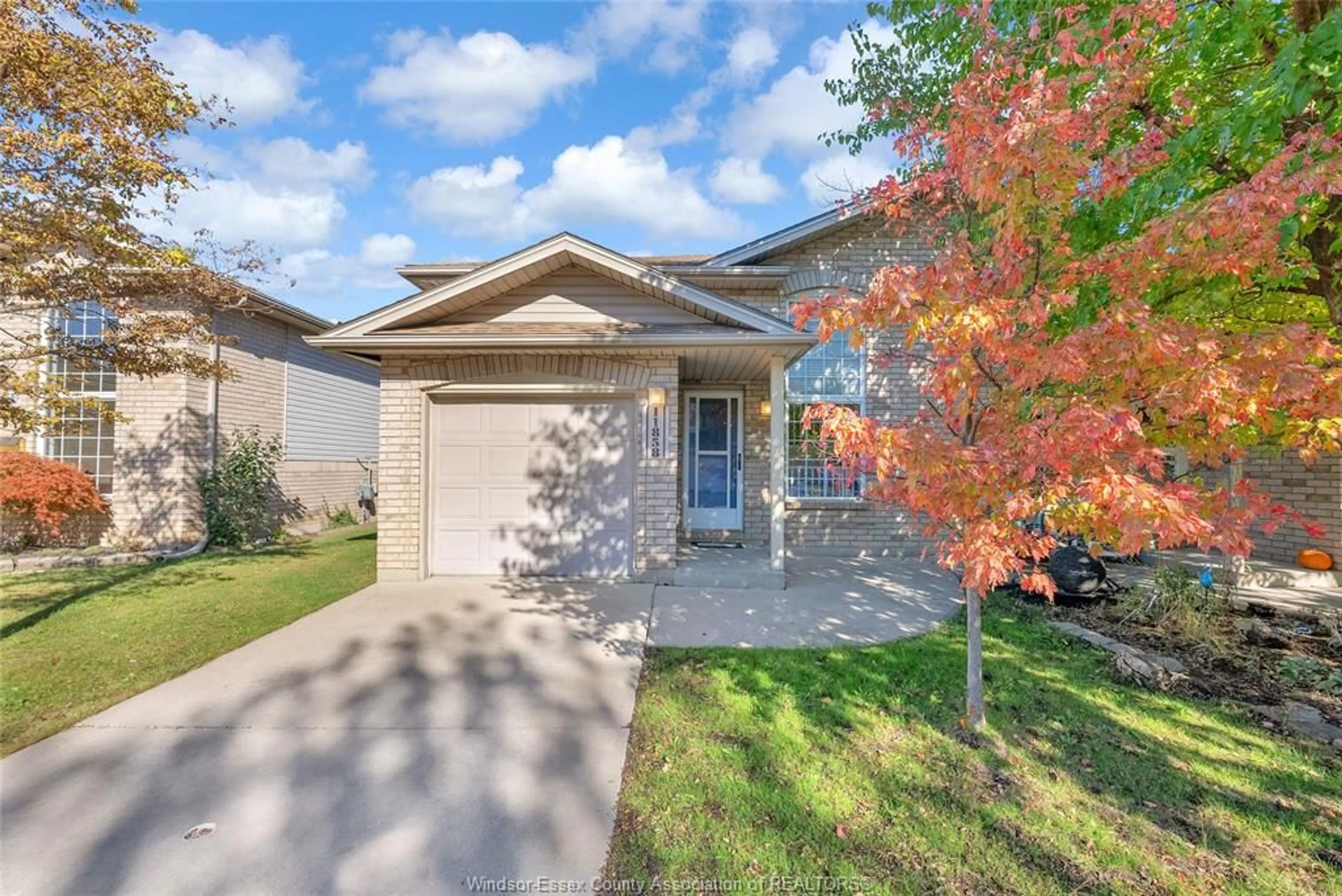 Unknown for 11858 Brouillette Crt, Tecumseh Ontario N8N 5C7