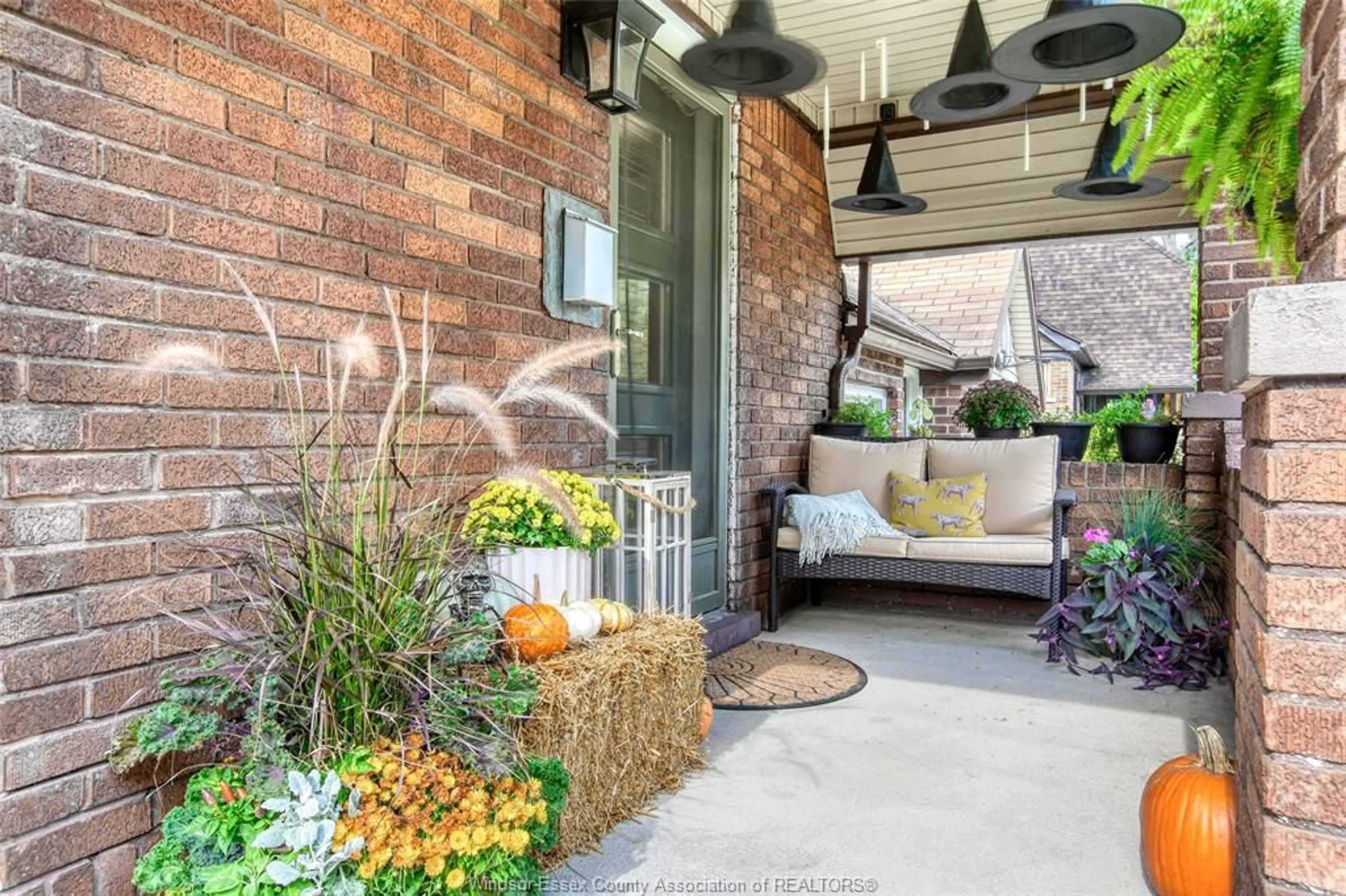 Unknown for 2993 RANDOLPH, Windsor Ontario N9E 3E3