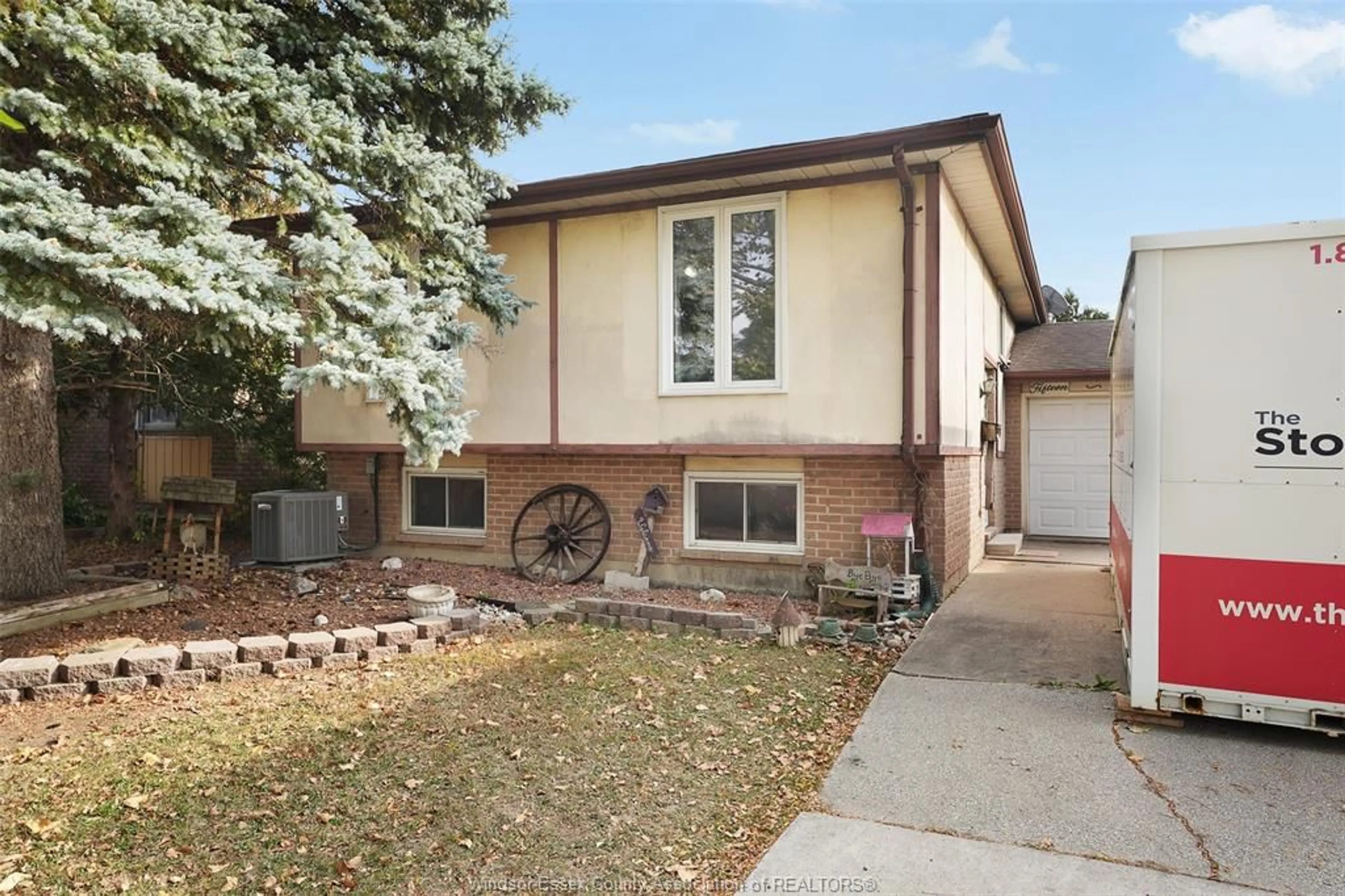 Home with brick exterior material, street for 1565 HALLMARK Ave, Windsor Ontario N8W 4Y3
