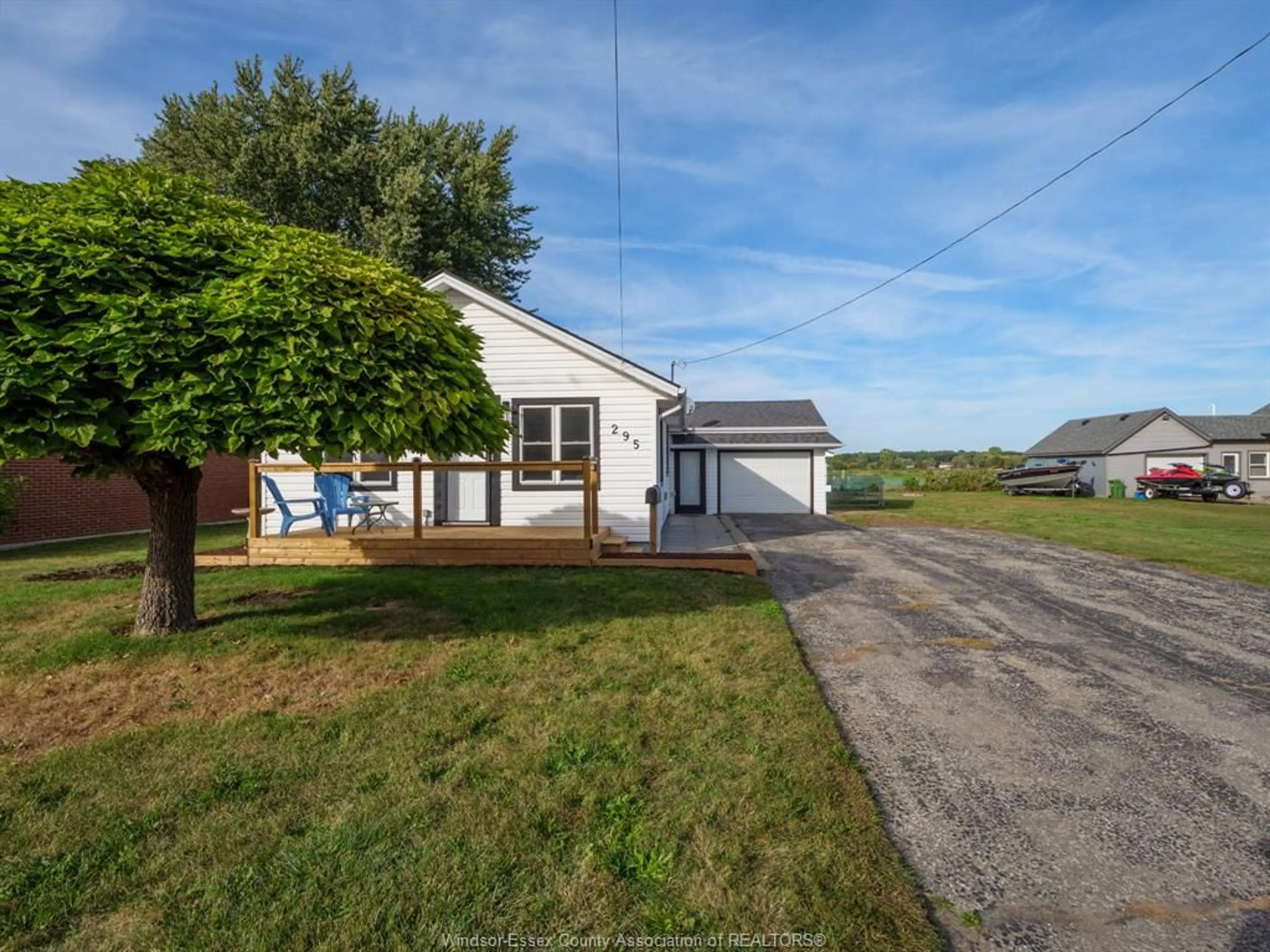 A pic from outside/outdoor area/front of a property/back of a property/a pic from drone, street for 295 VICTORY St, LaSalle Ontario N9J 1V5