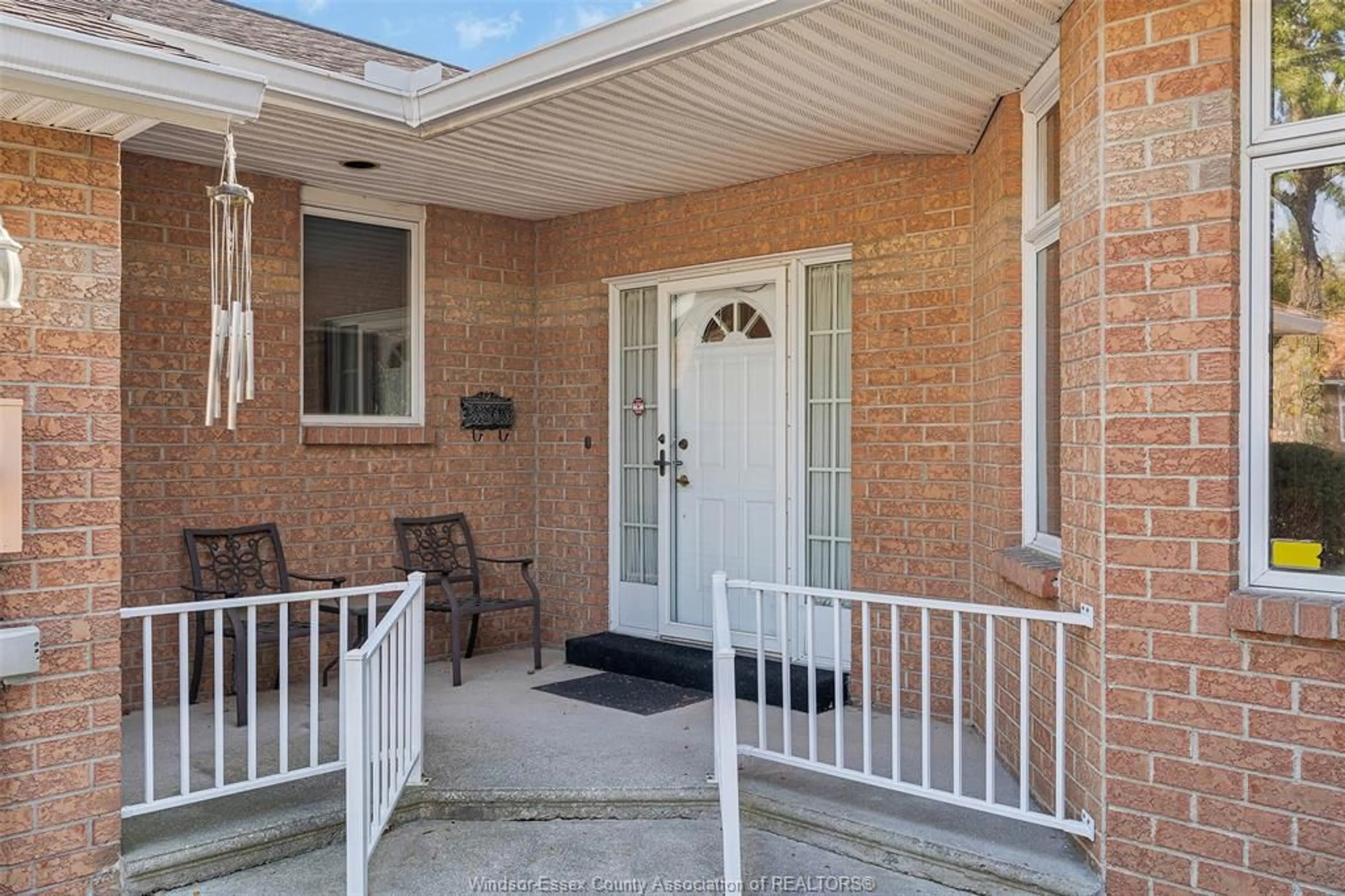 Unknown for 4689 EAGLE Cres, Windsor Ontario N9G 2N6